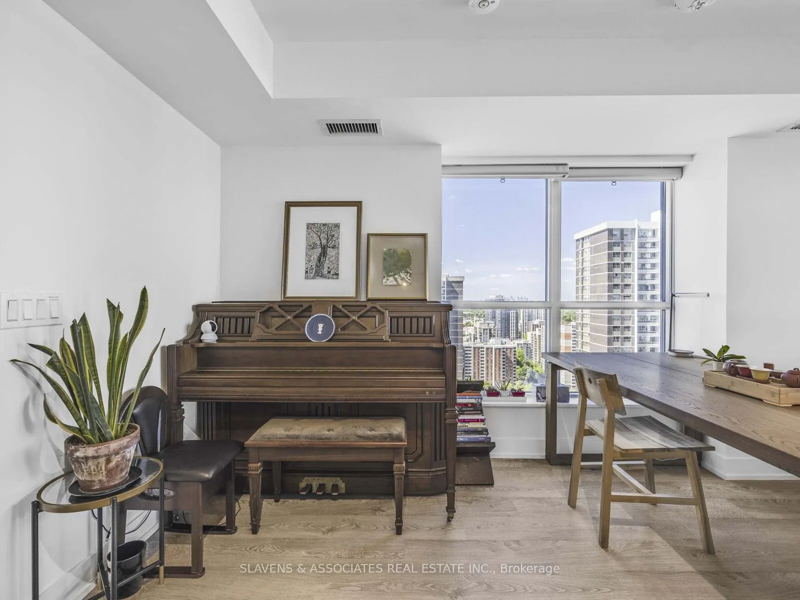 5 Mabelle Avenue, #2633