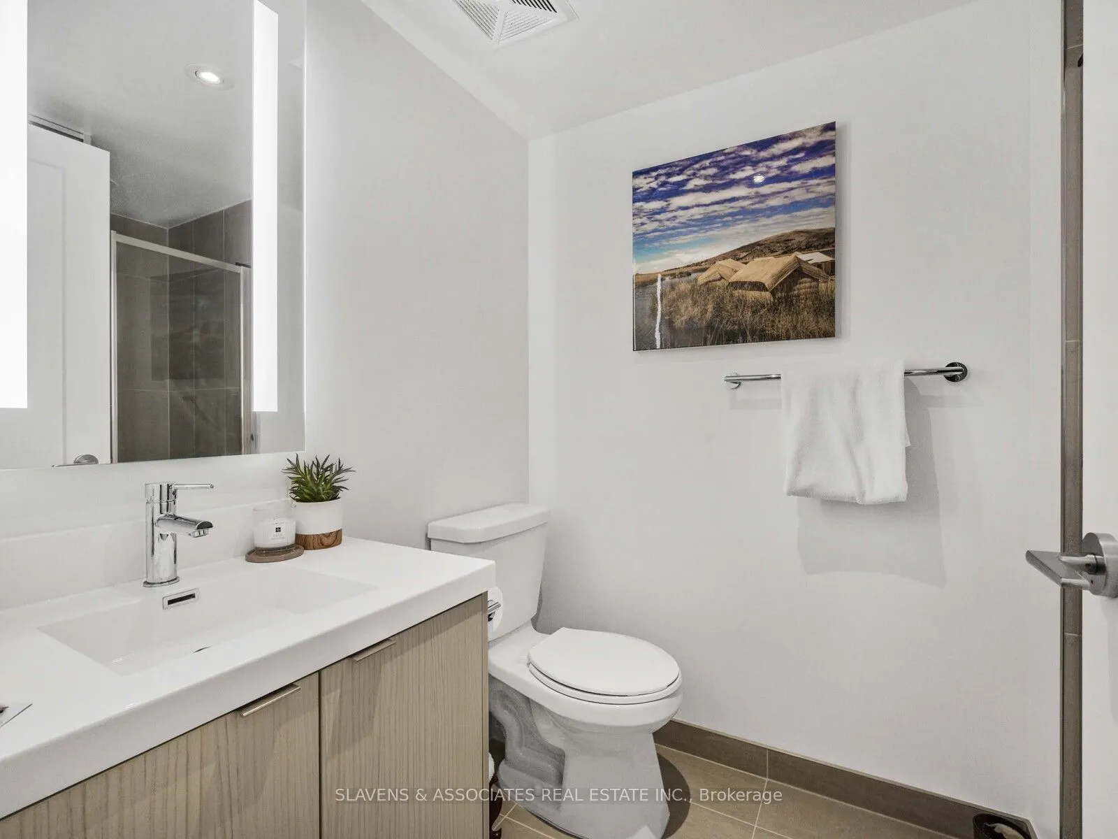 5 Mabelle Avenue, #2633