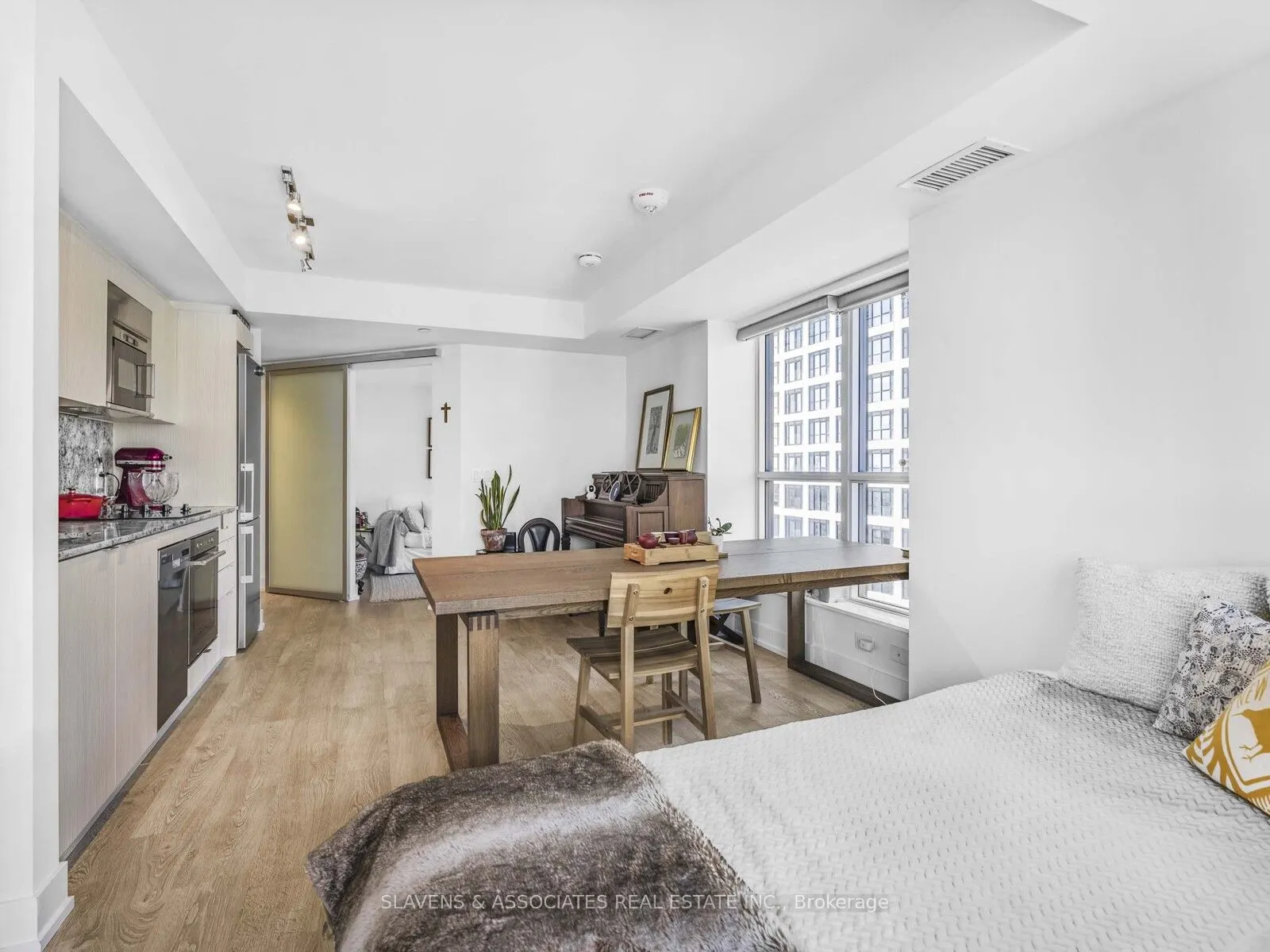 5 Mabelle Avenue, #2633