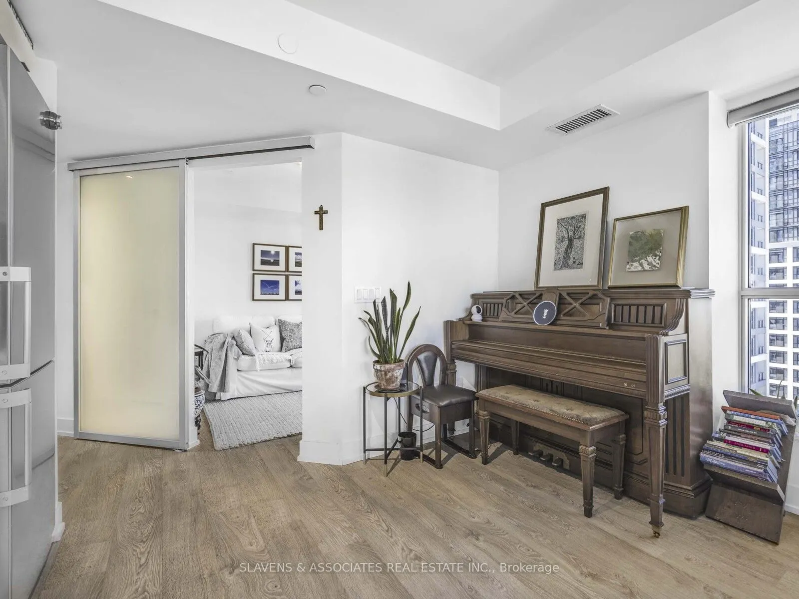 5 Mabelle Avenue, #2633