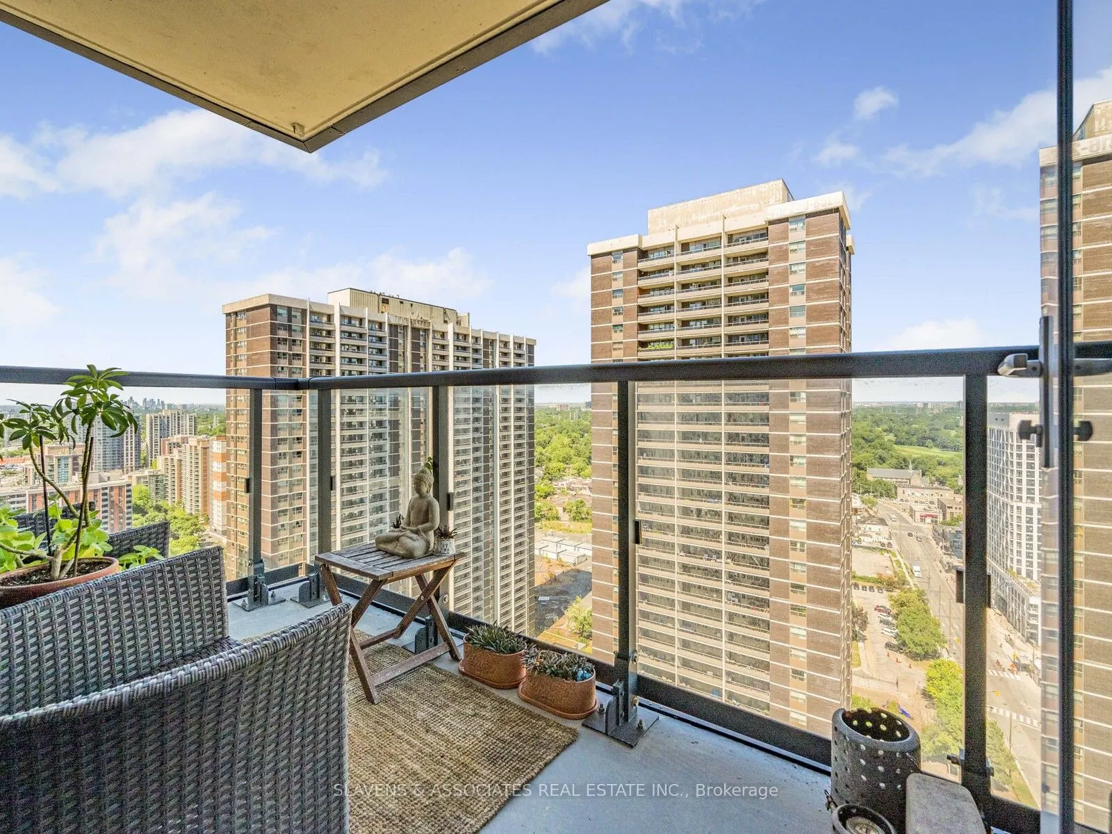 5 Mabelle Avenue, #2633
