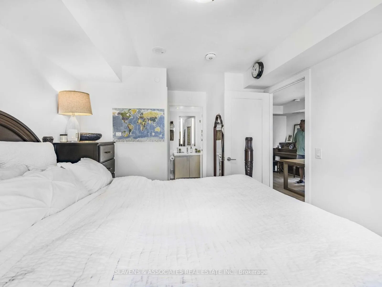 5 Mabelle Avenue, #2633