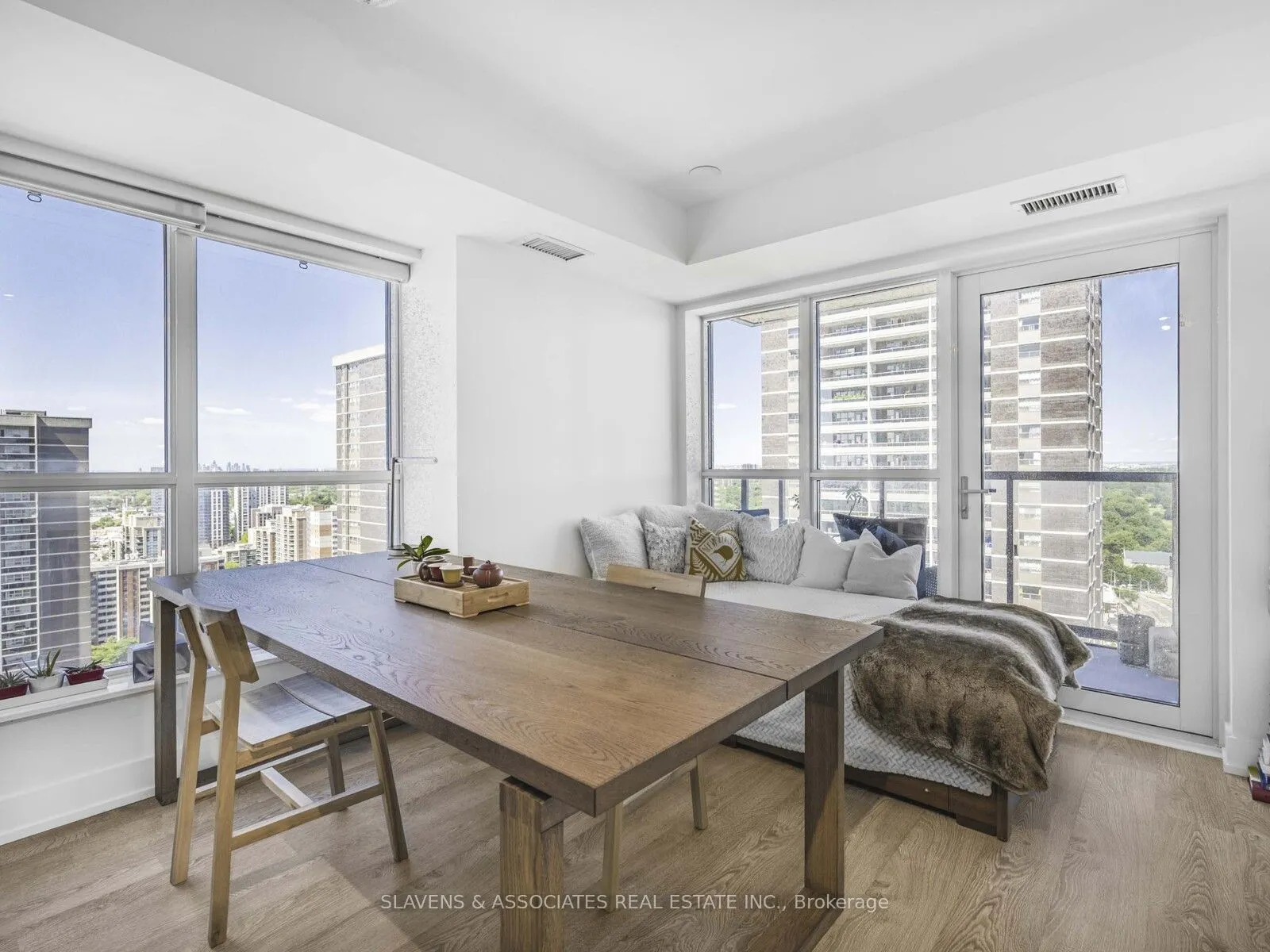 5 Mabelle Avenue, #2633