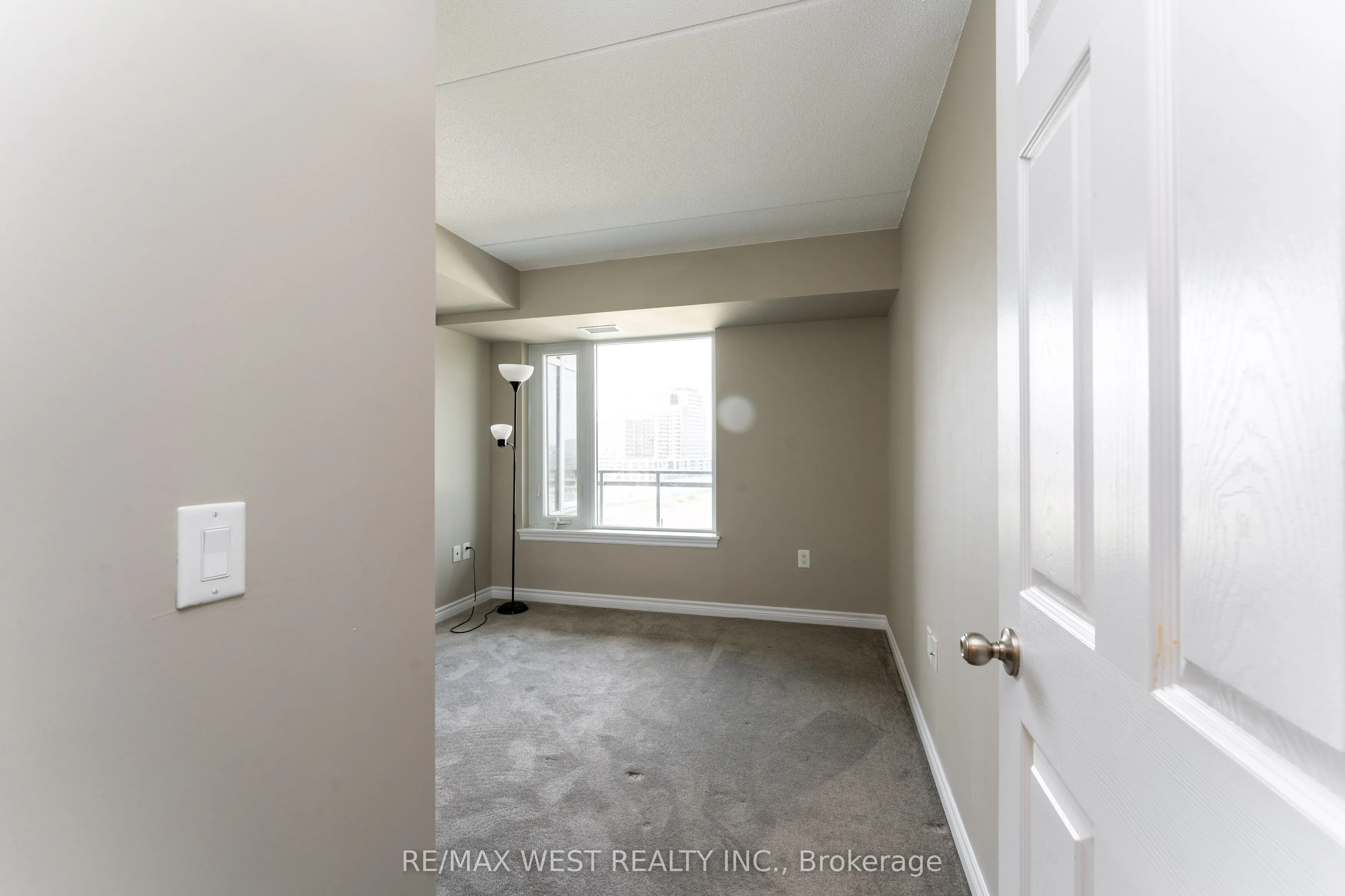 716 Main Street, #910