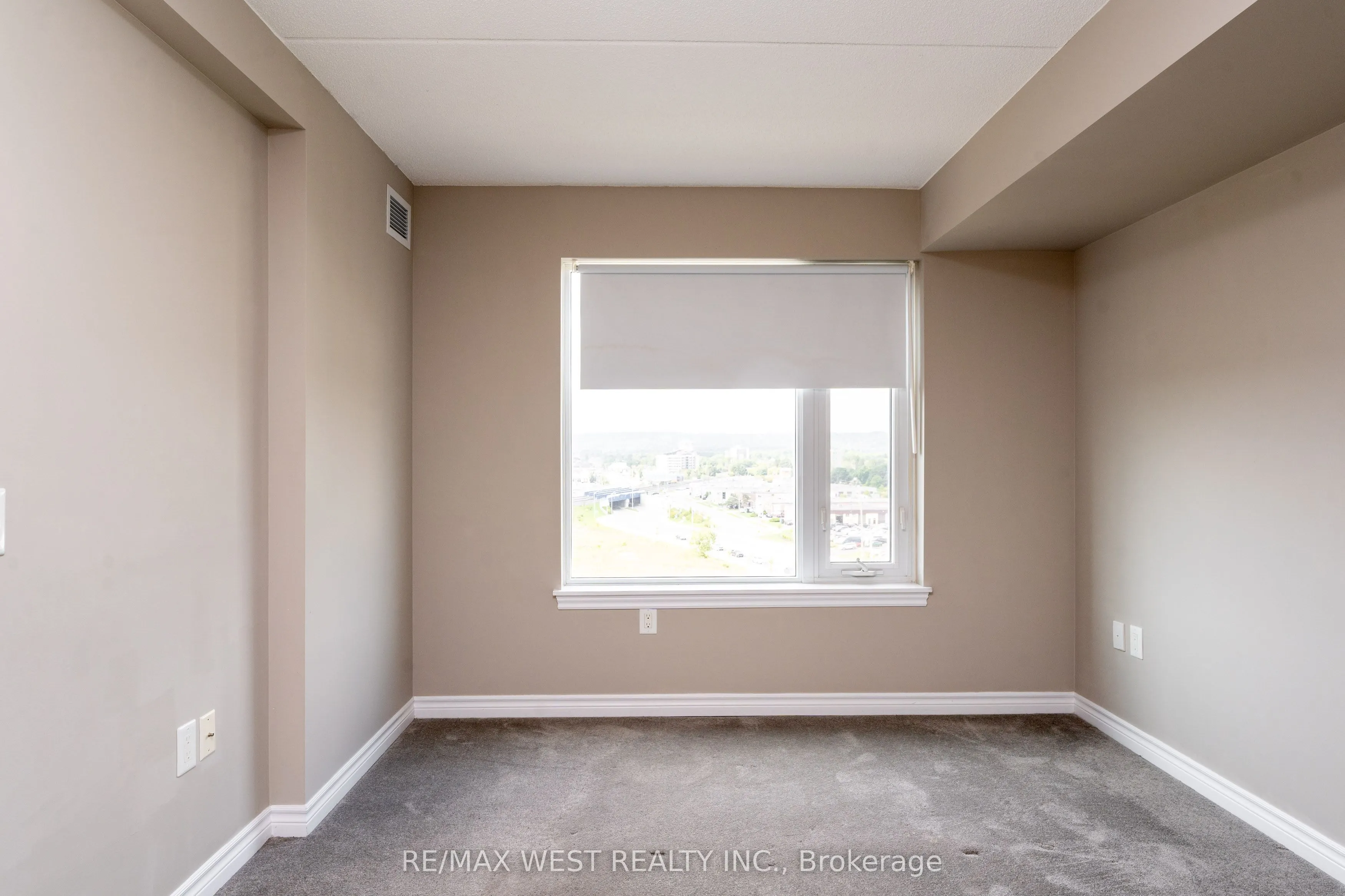 716 Main Street, #910