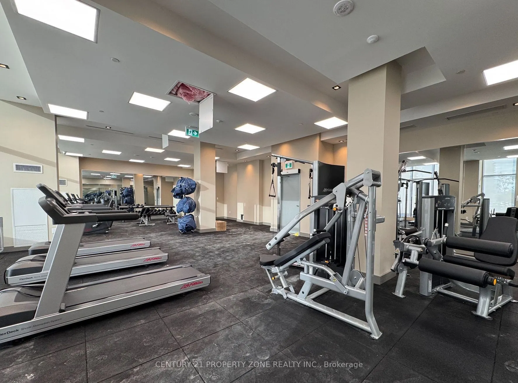 15 Watergarden Drive, #322