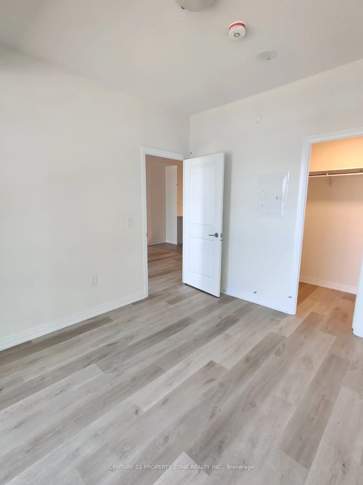 15 Watergarden Drive, #322