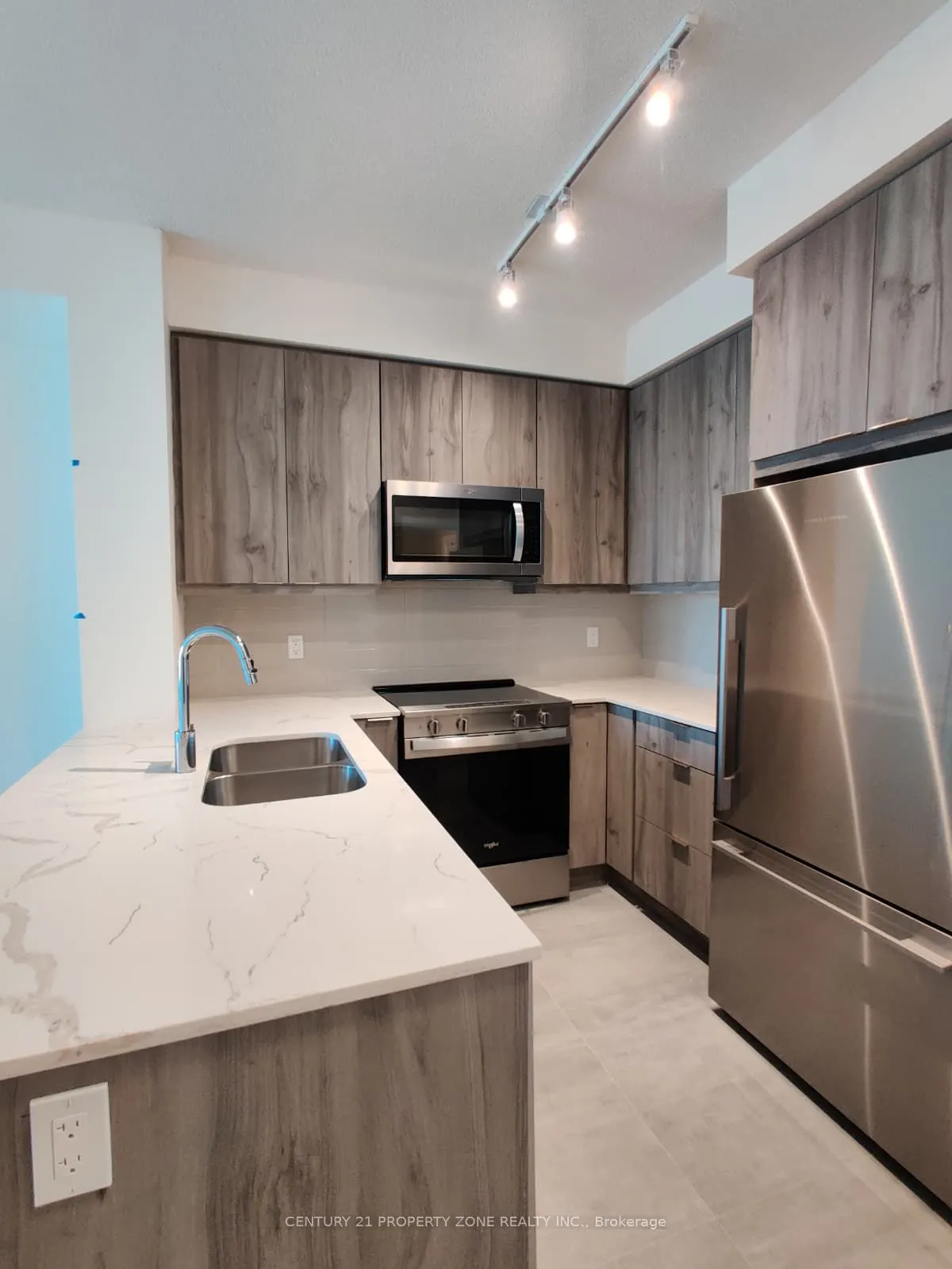 15 Watergarden Drive, #322