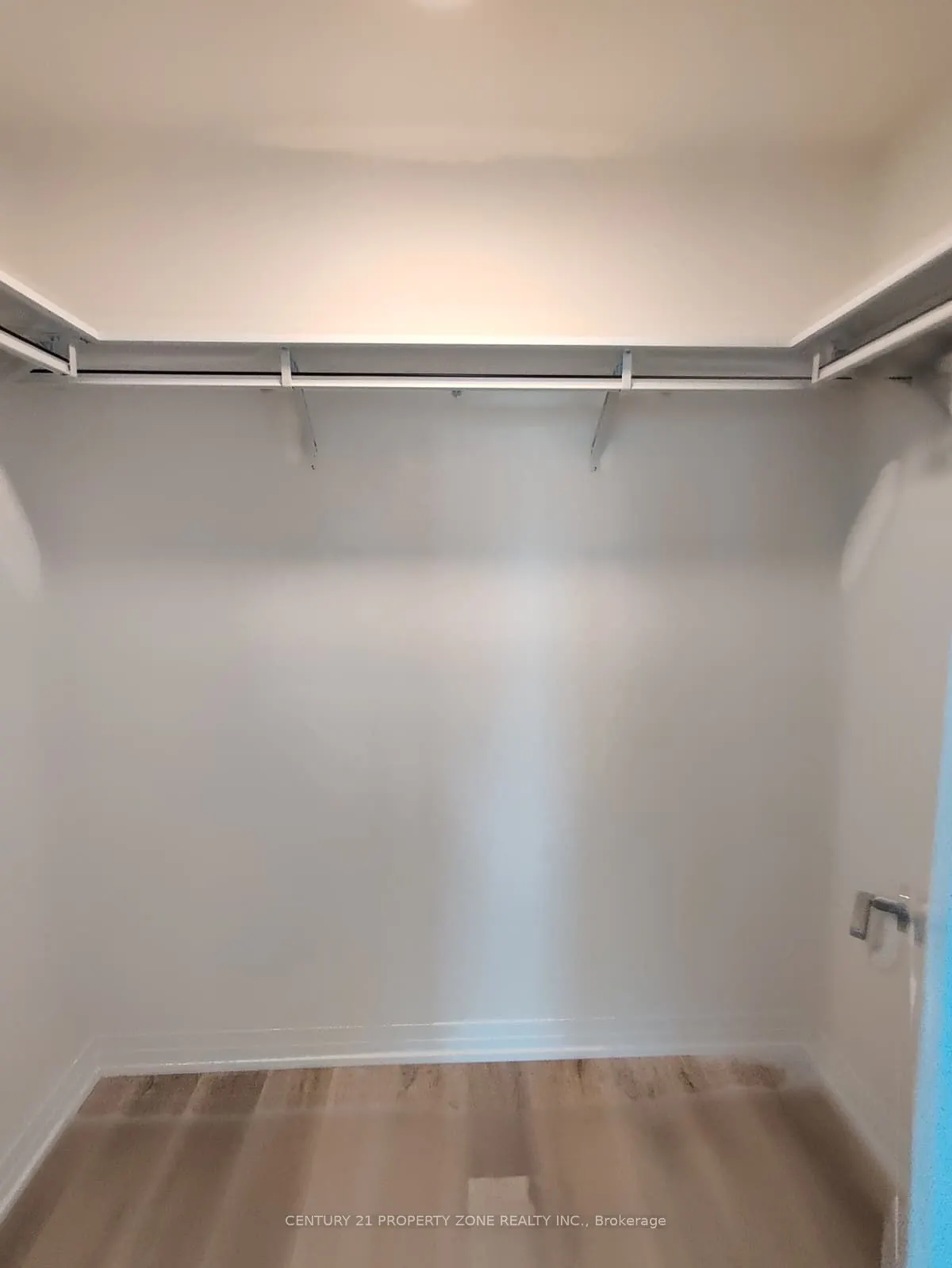 15 Watergarden Drive, #322