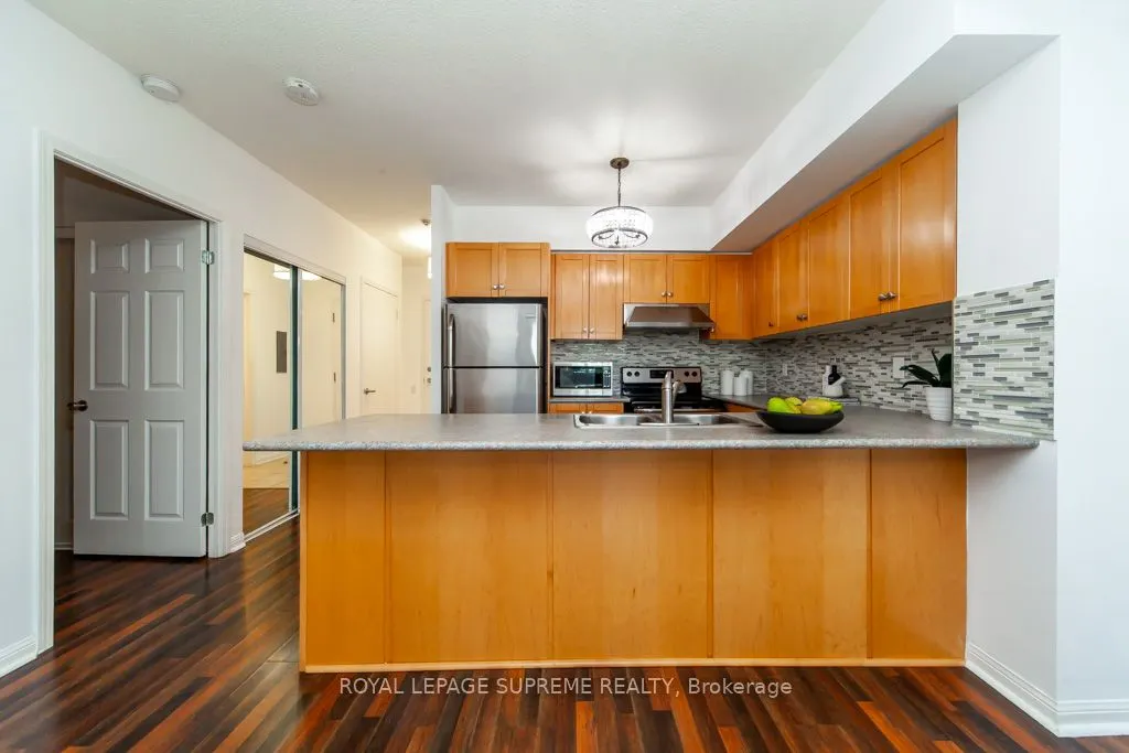 1600 Keele Street, #202