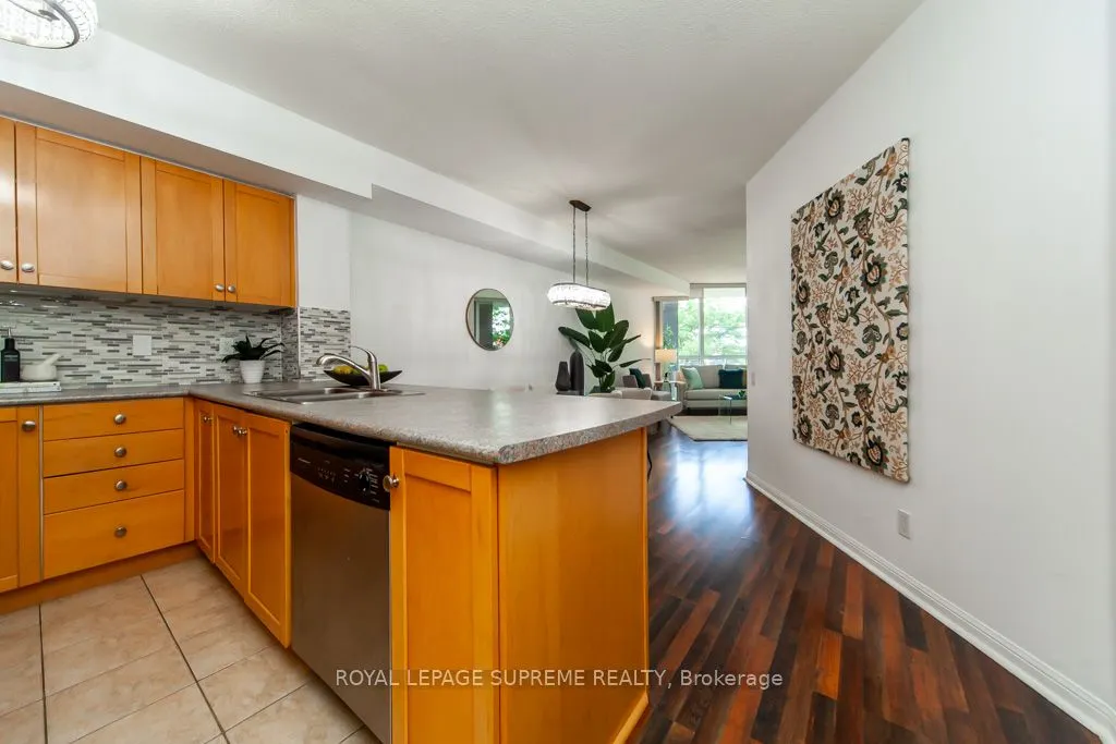1600 Keele Street, #202