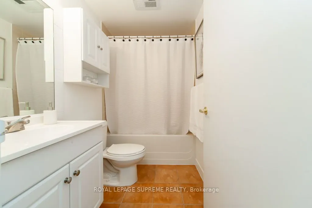1600 Keele Street, #202