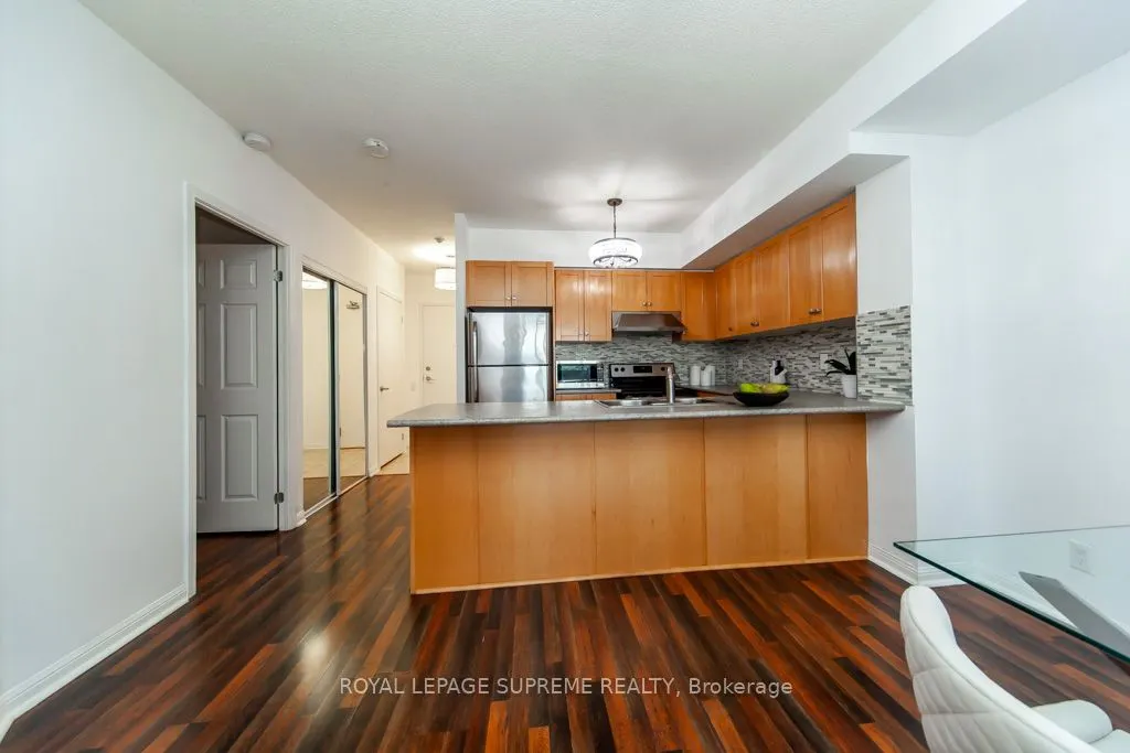 1600 Keele Street, #202