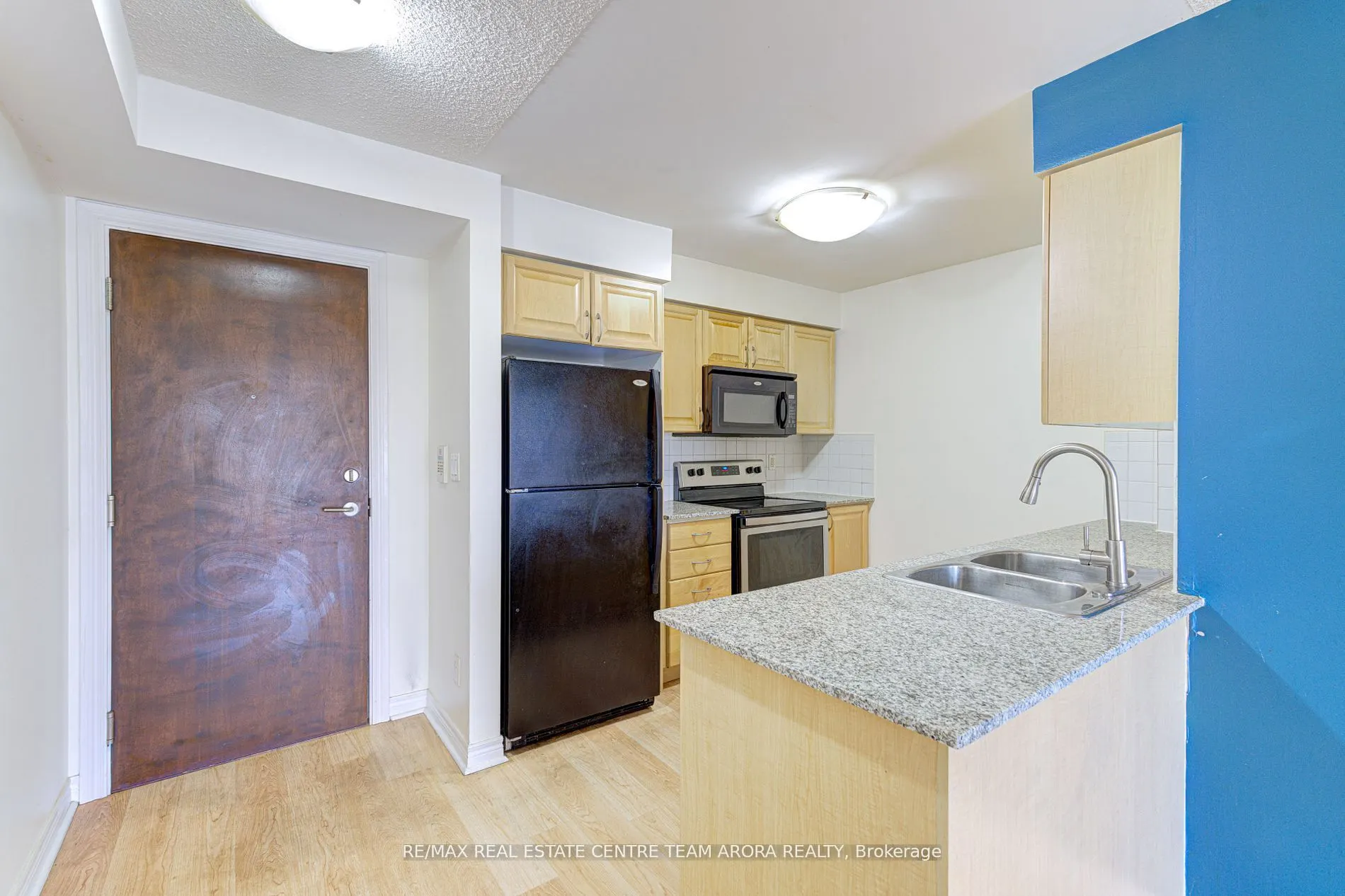 310 Burnhamthorpe Road W, #604
