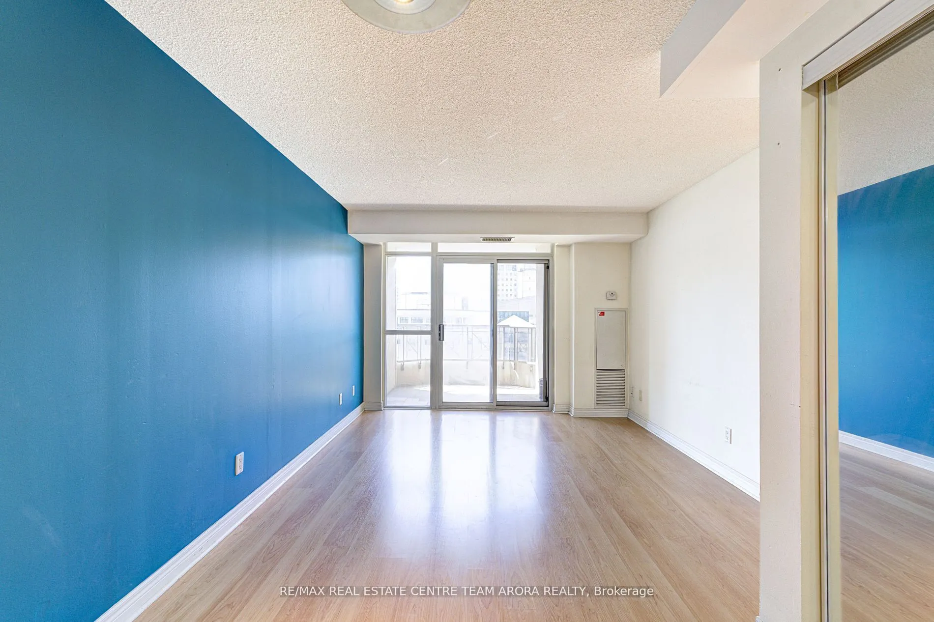 310 Burnhamthorpe Road W, #604