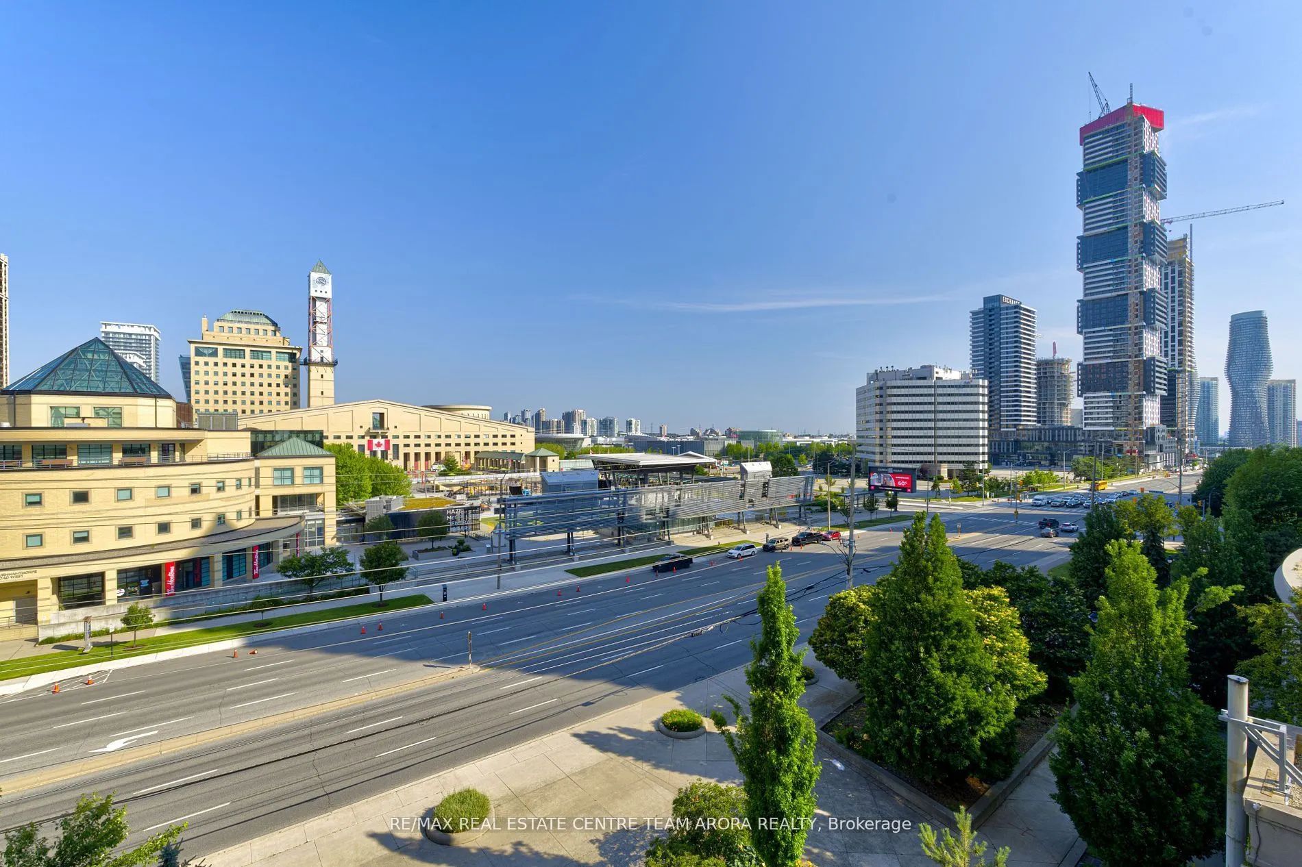 310 Burnhamthorpe Road W, #604