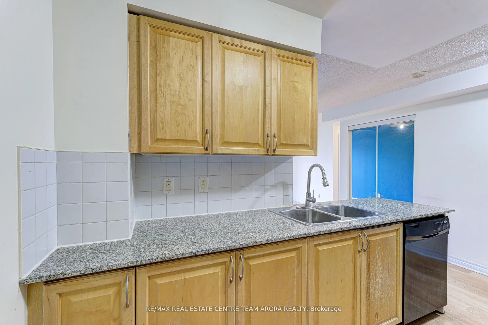310 Burnhamthorpe Road W, #604