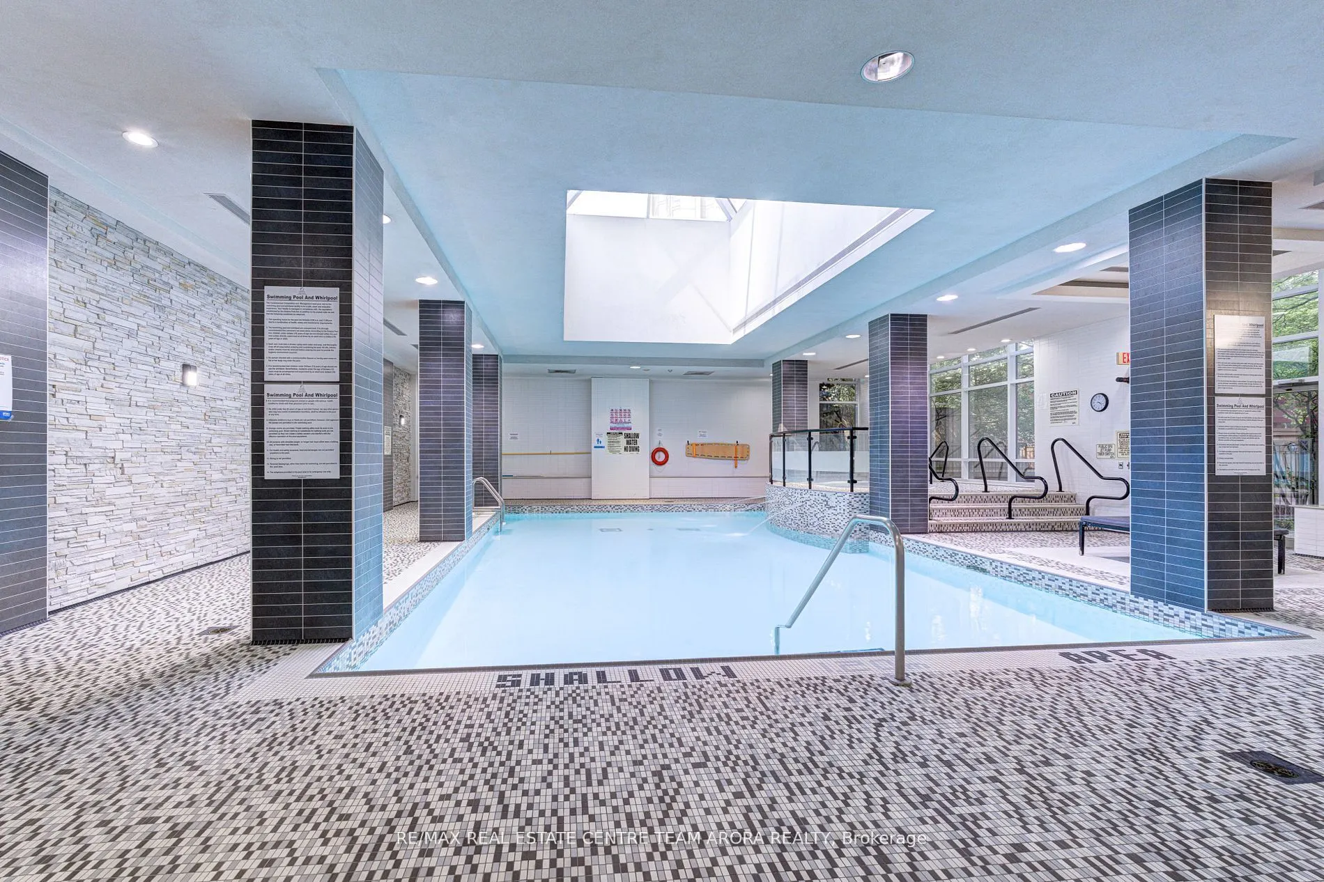 310 Burnhamthorpe Road W, #604