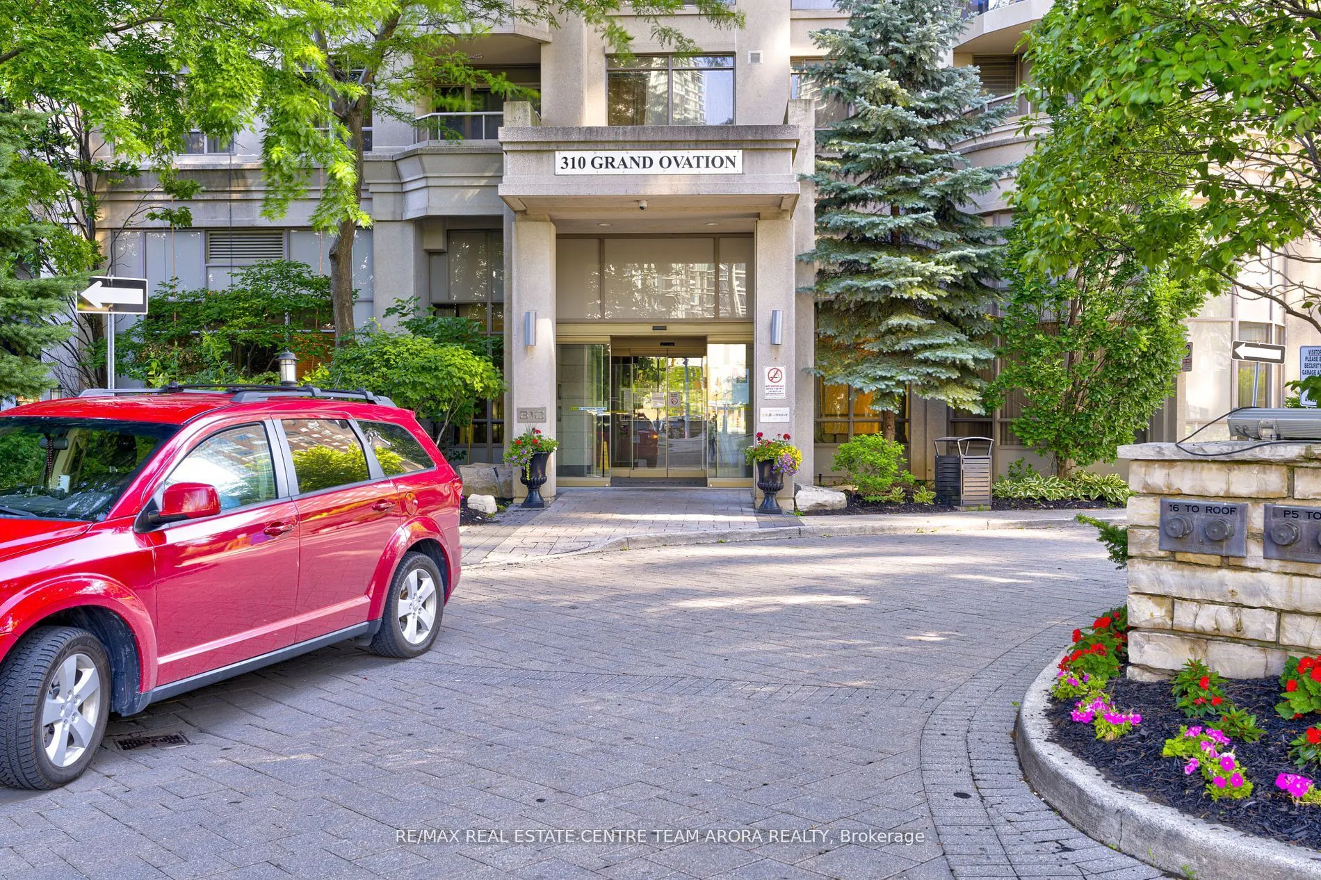 310 Burnhamthorpe Road W, #604