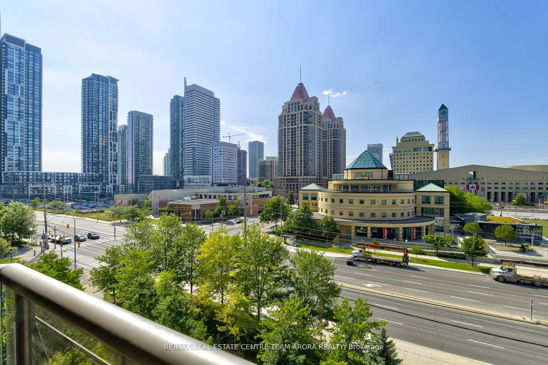 310 Burnhamthorpe Road W, #604