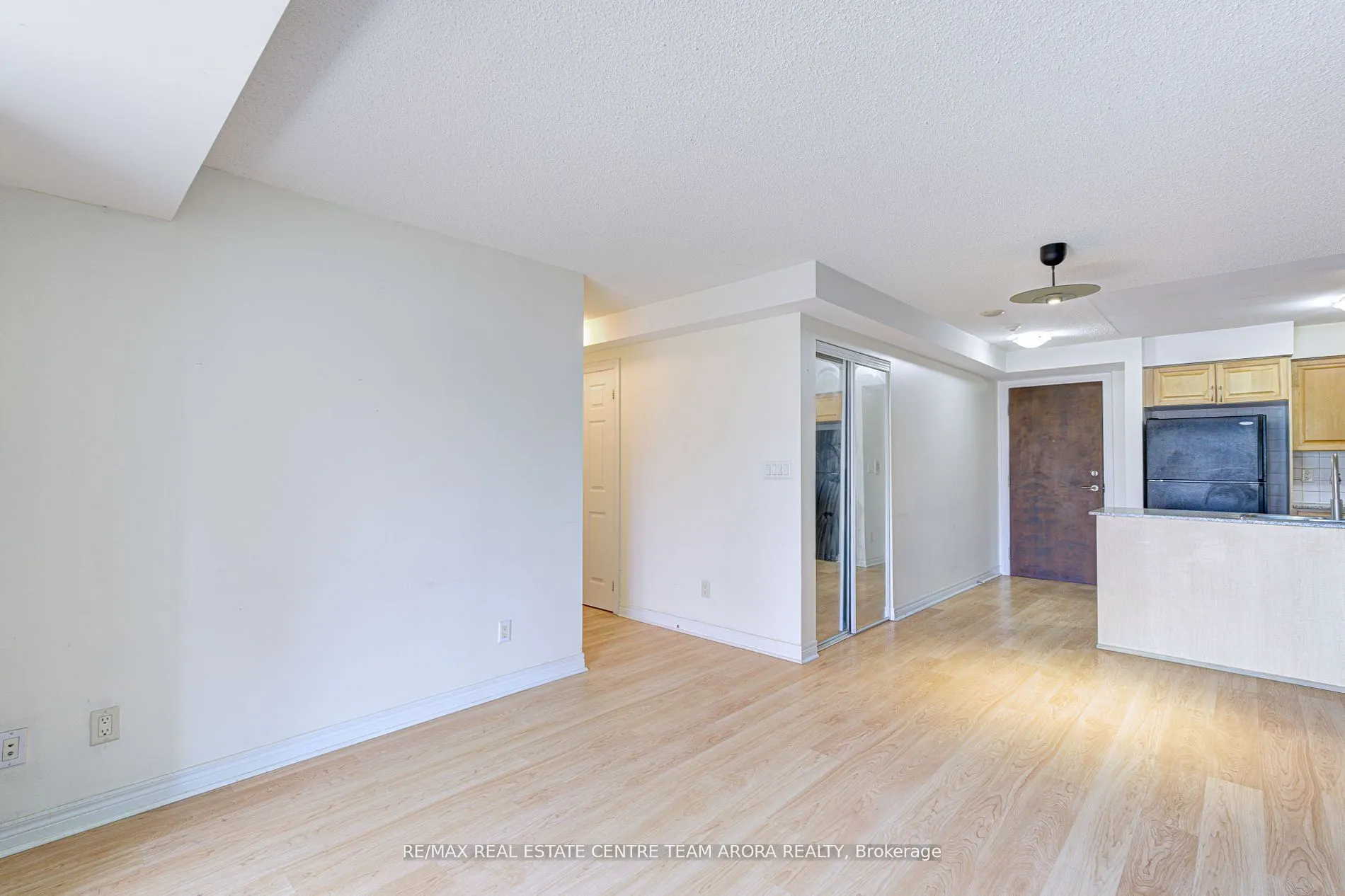 310 Burnhamthorpe Road W, #604