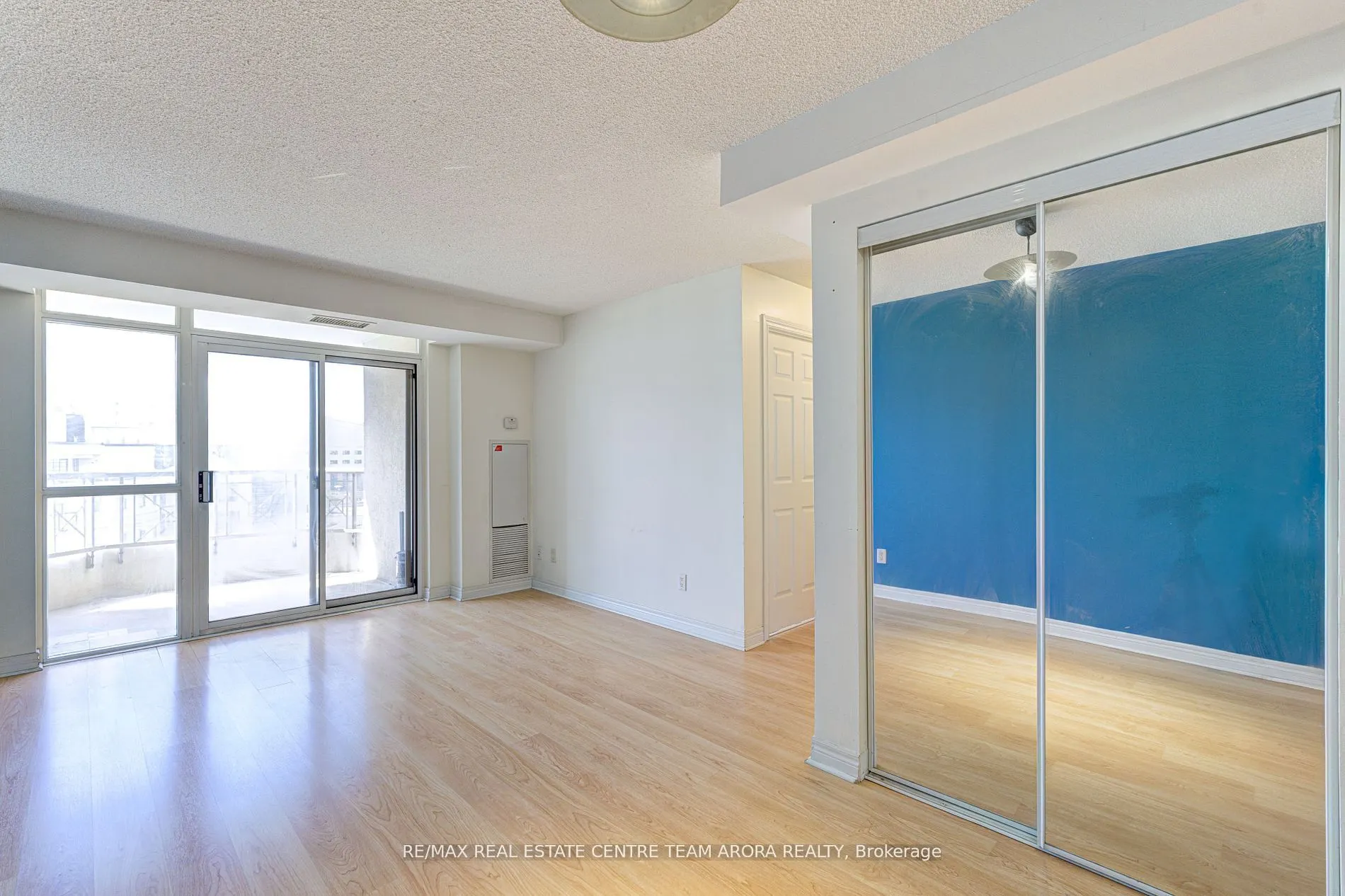 310 Burnhamthorpe Road W, #604