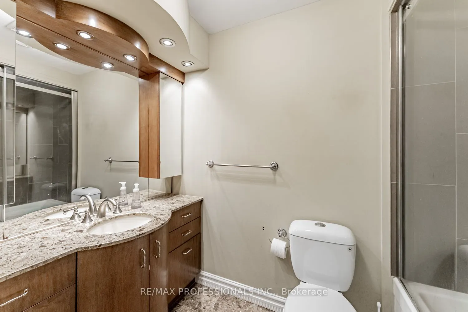 2239 Rosegate Drive
