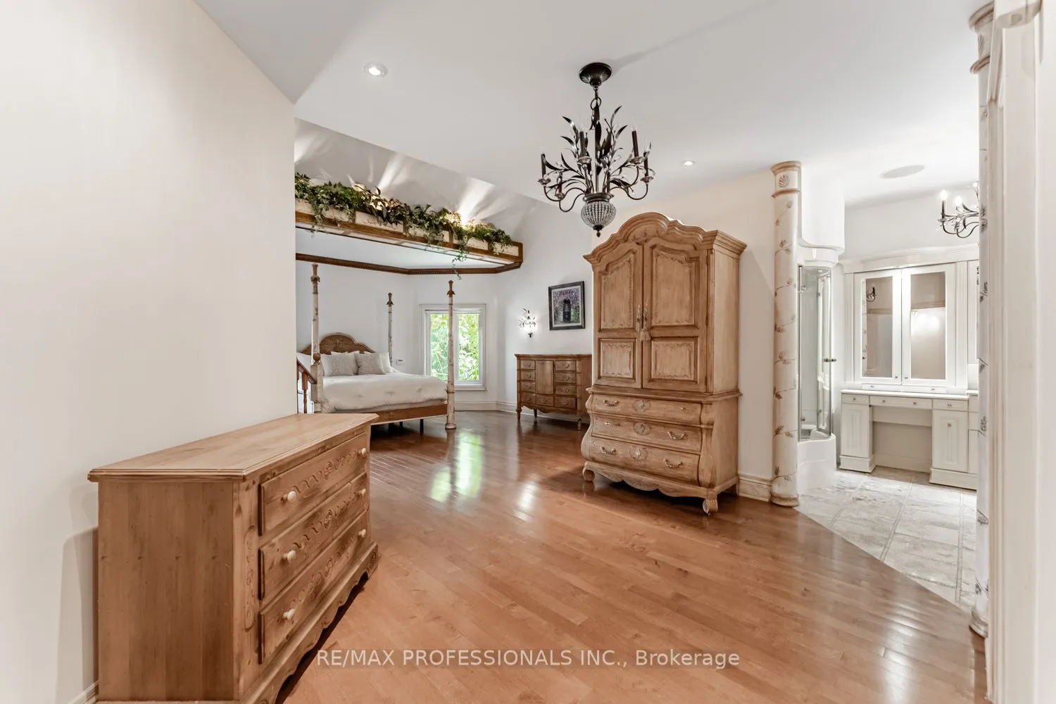 2239 Rosegate Drive