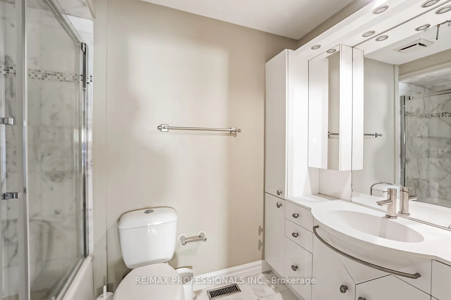 2239 Rosegate Drive