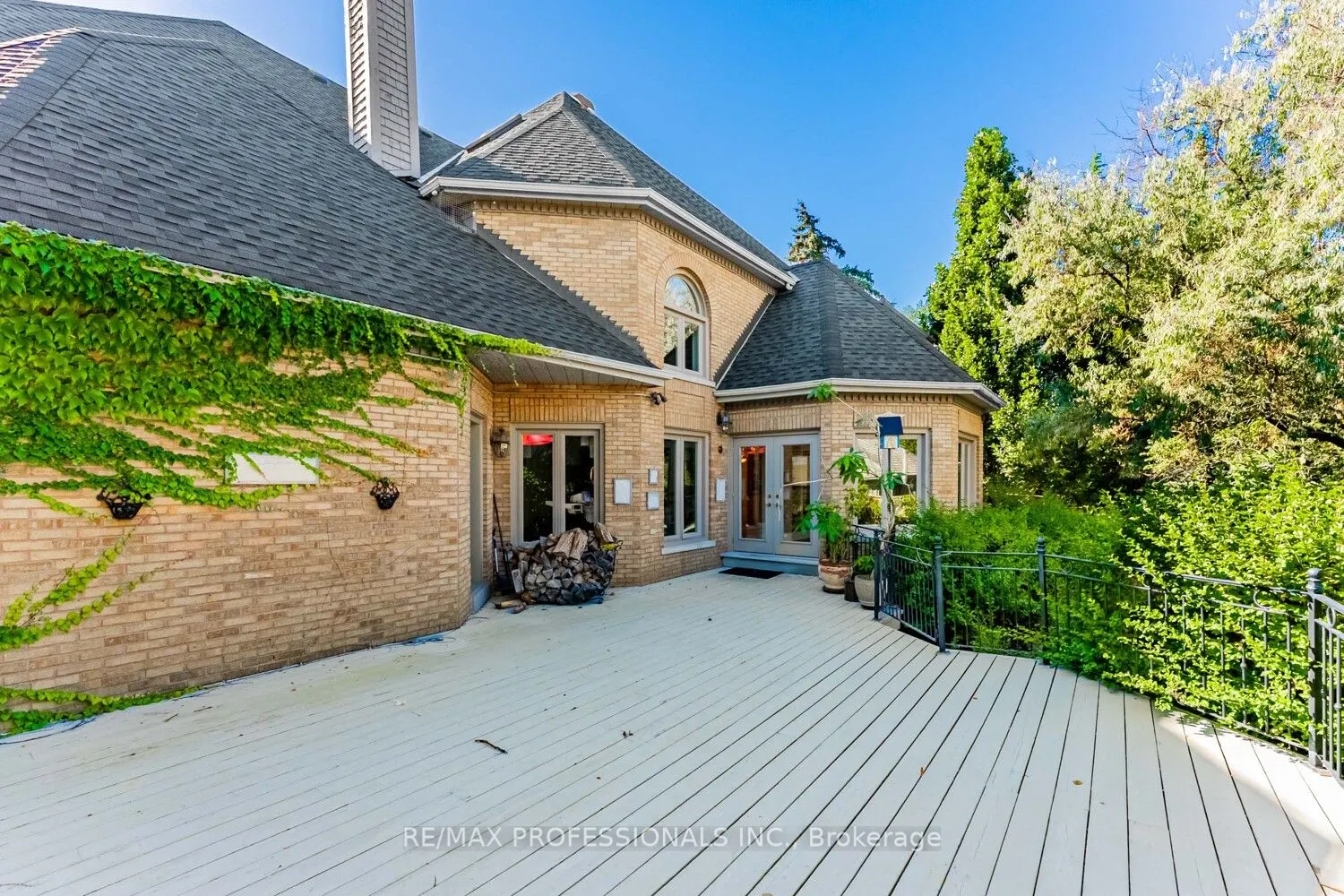 2239 Rosegate Drive