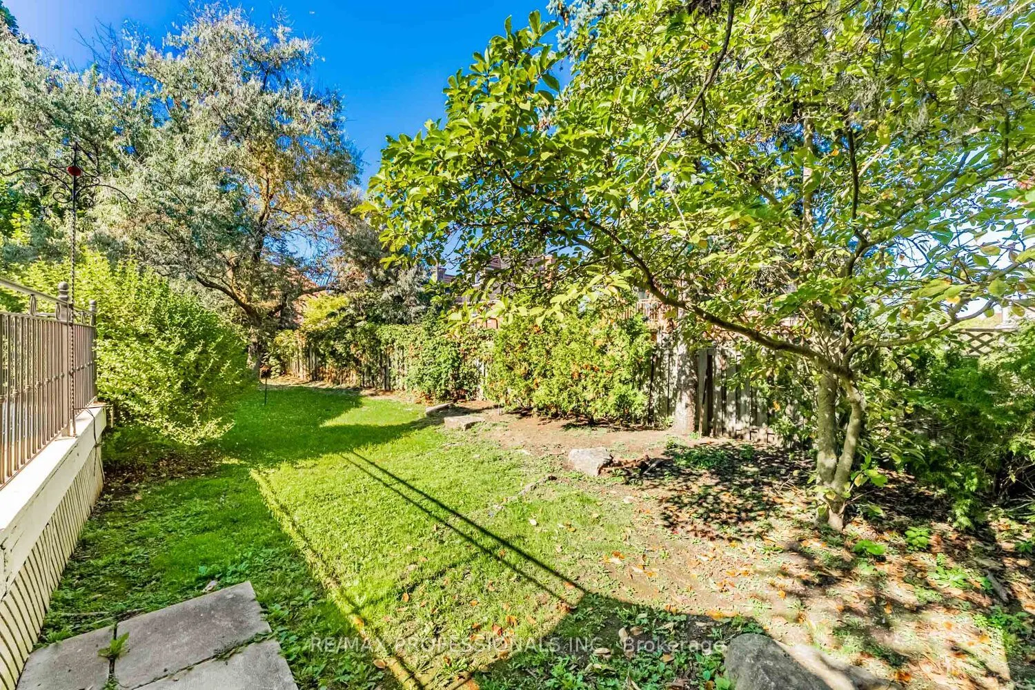 2239 Rosegate Drive