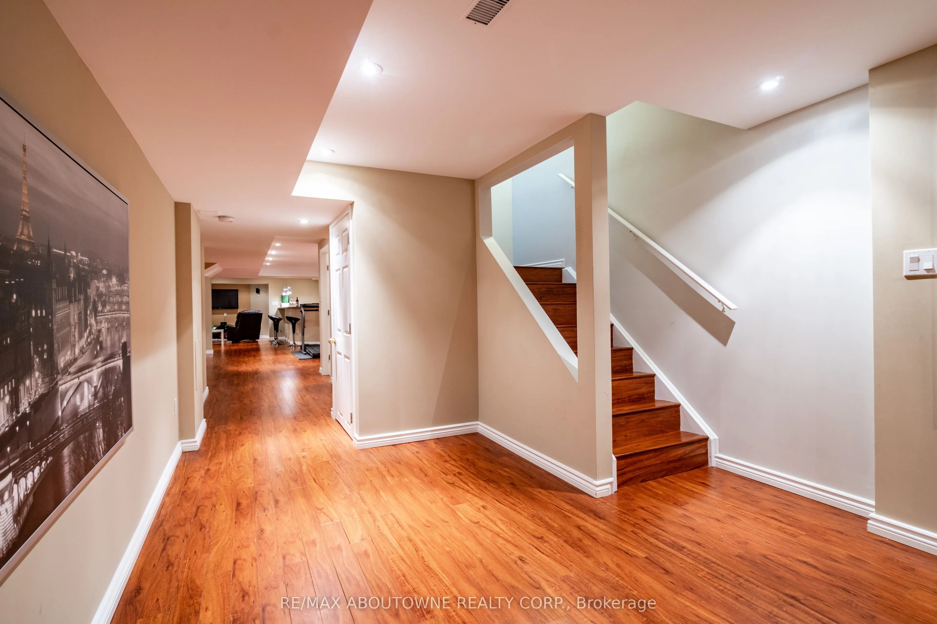 2270 Gladacres Lane