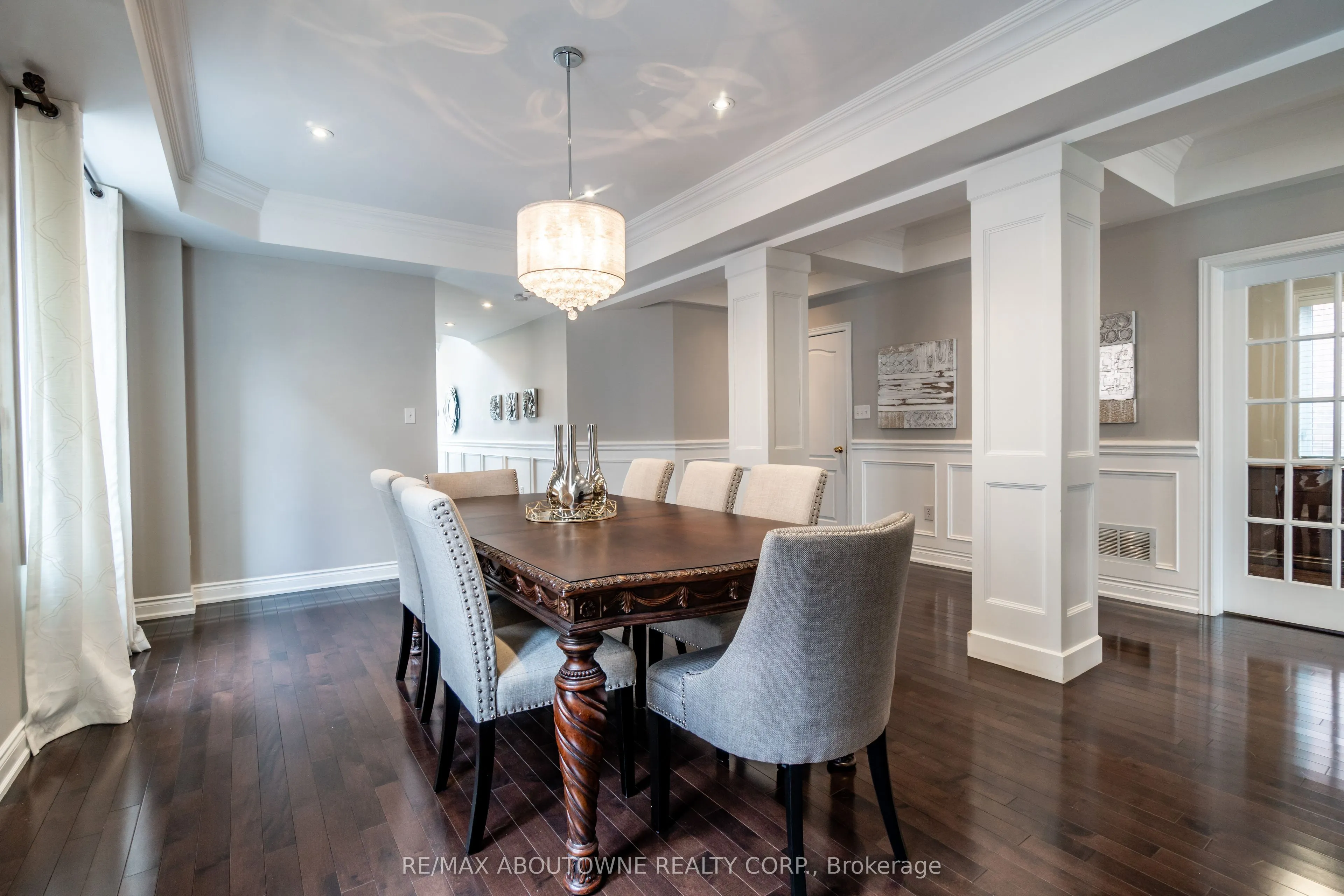 2270 Gladacres Lane