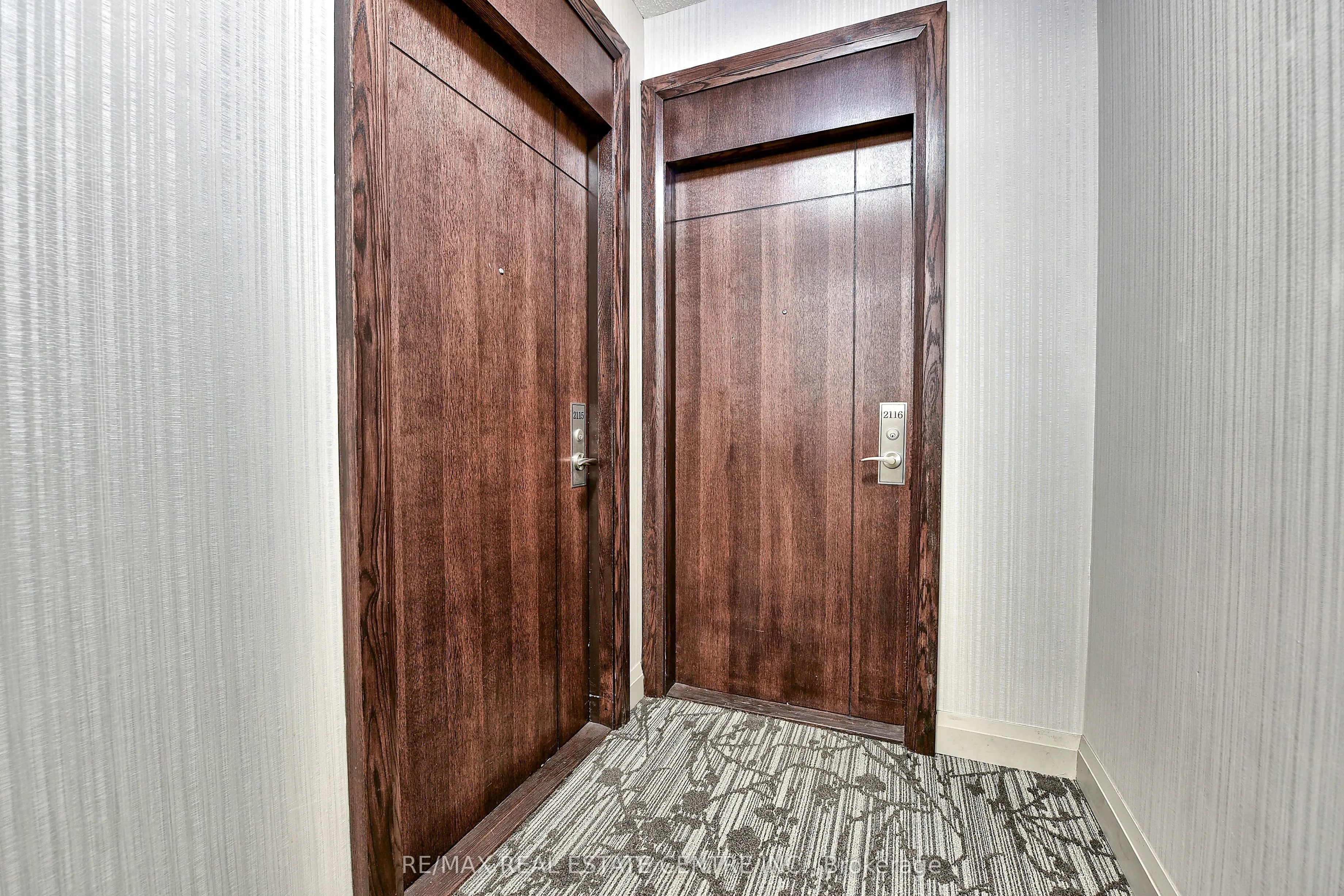 339 Rathburn Road W, #2116