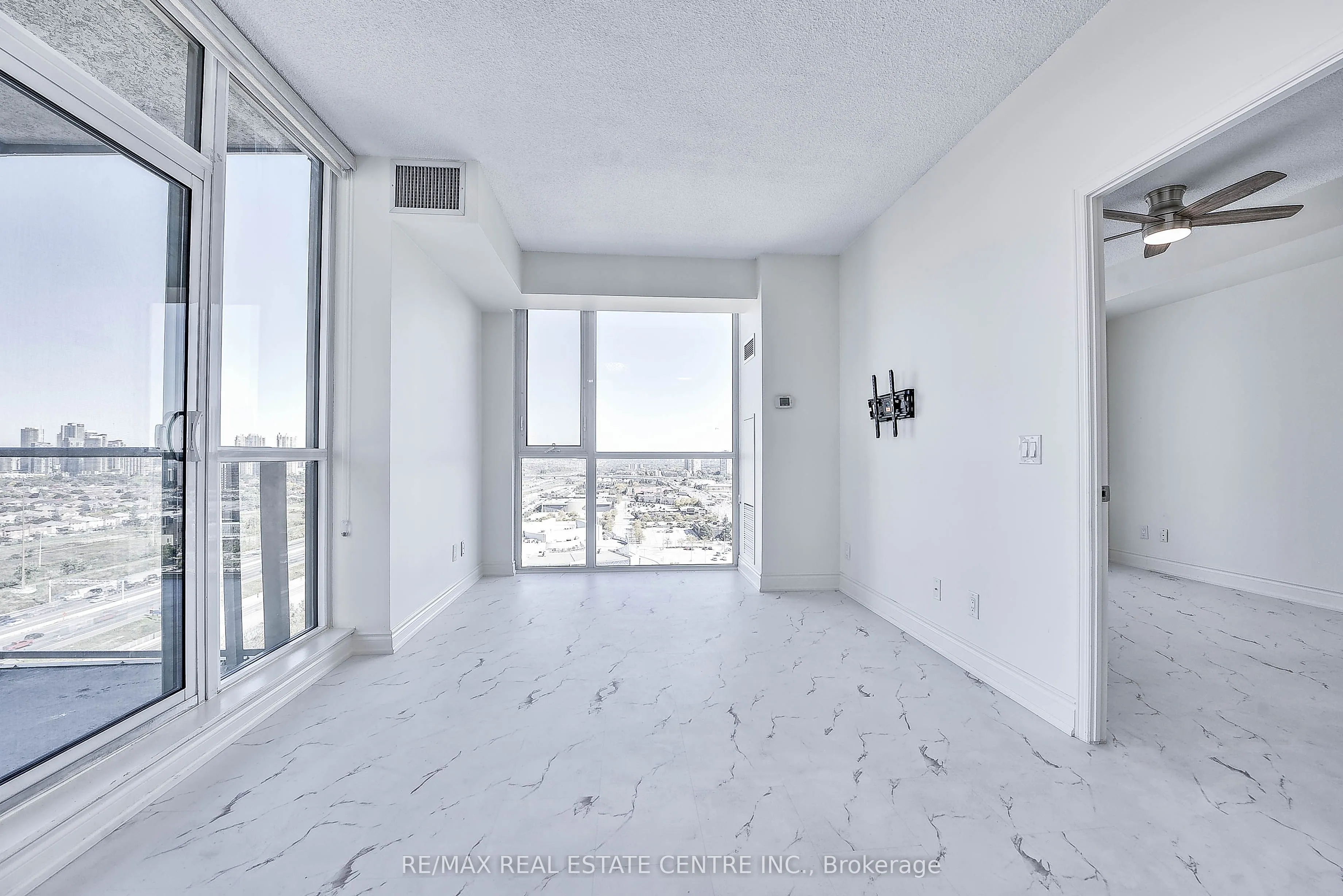 339 Rathburn Road W, #2116