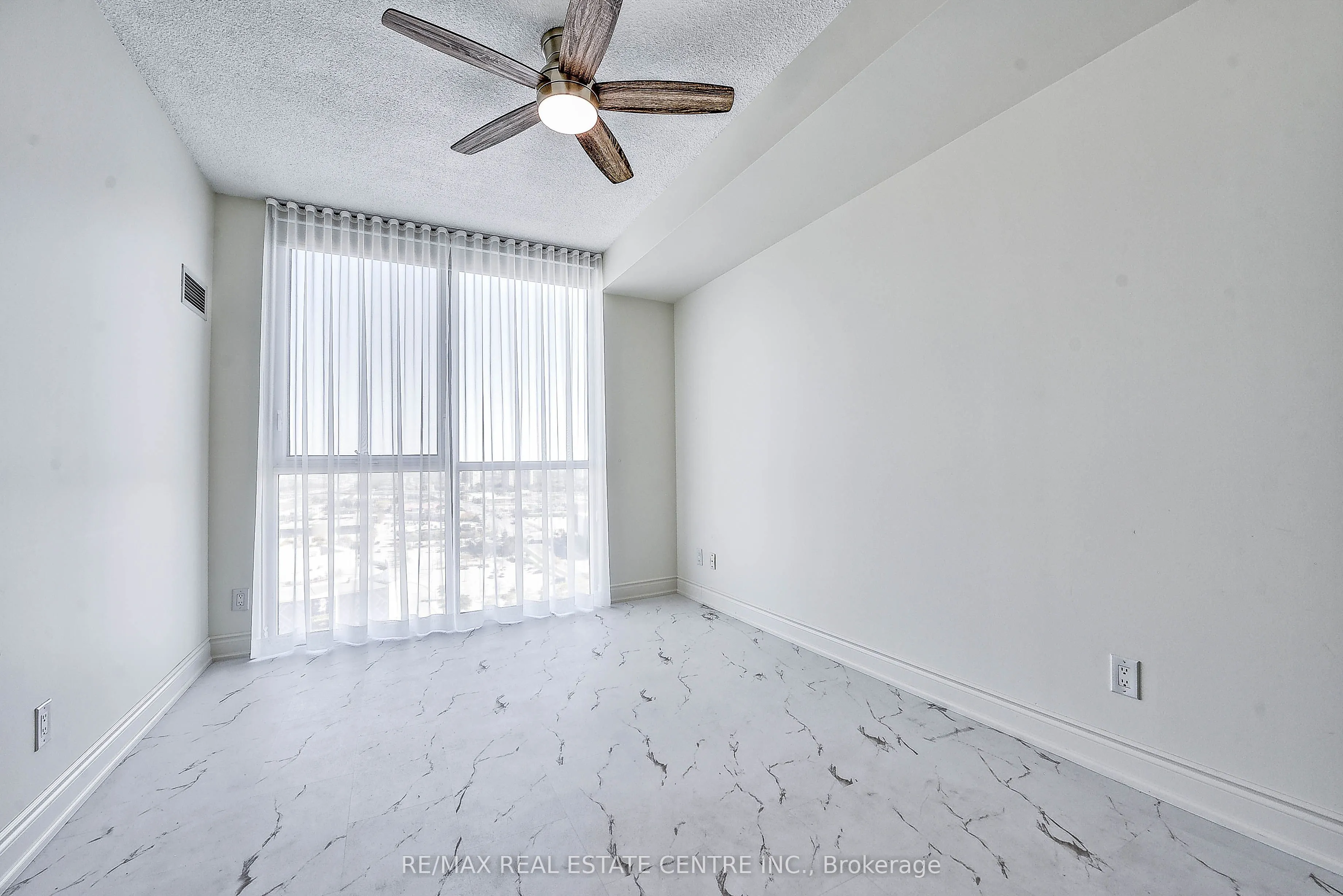 339 Rathburn Road W, #2116