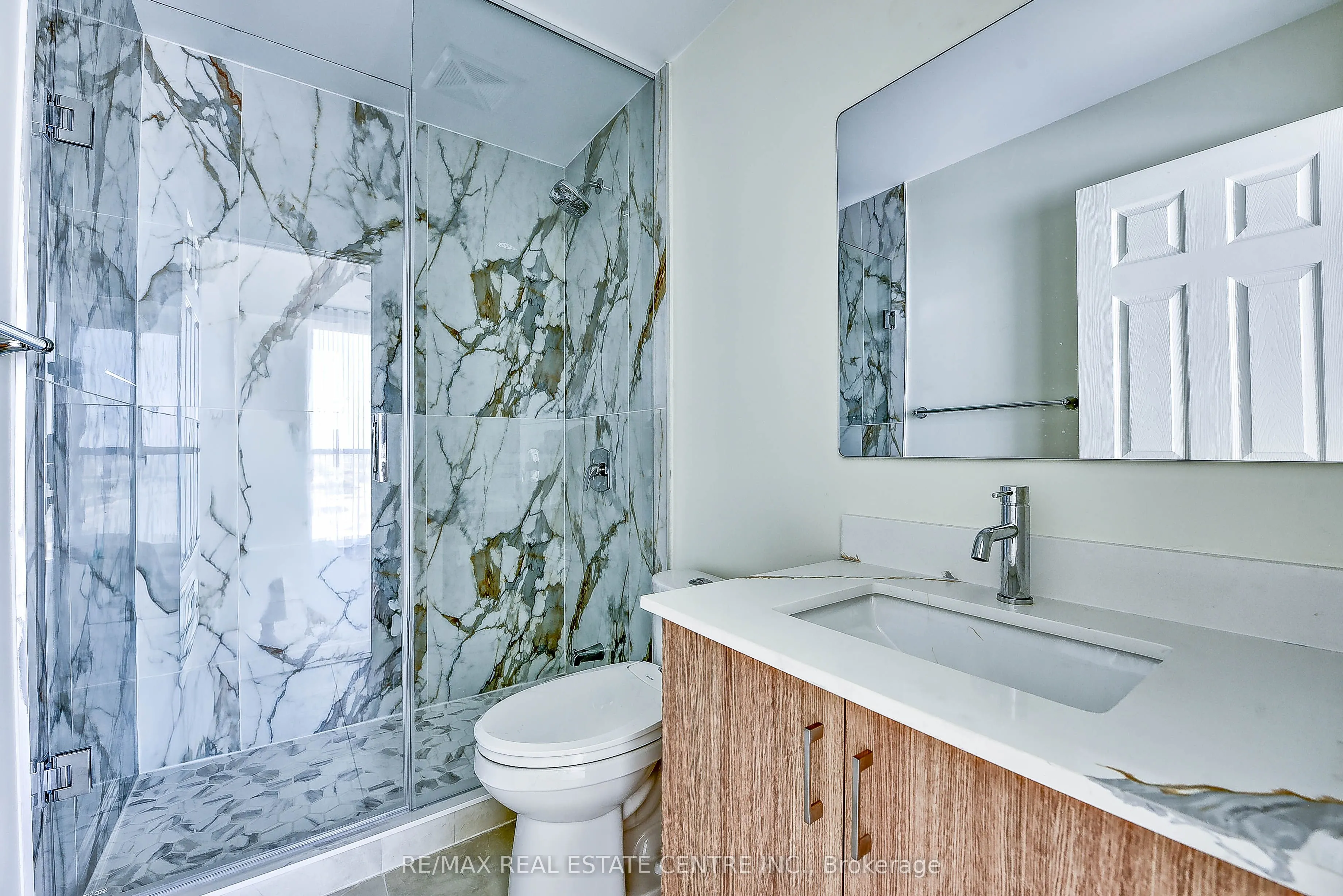 339 Rathburn Road W, #2116