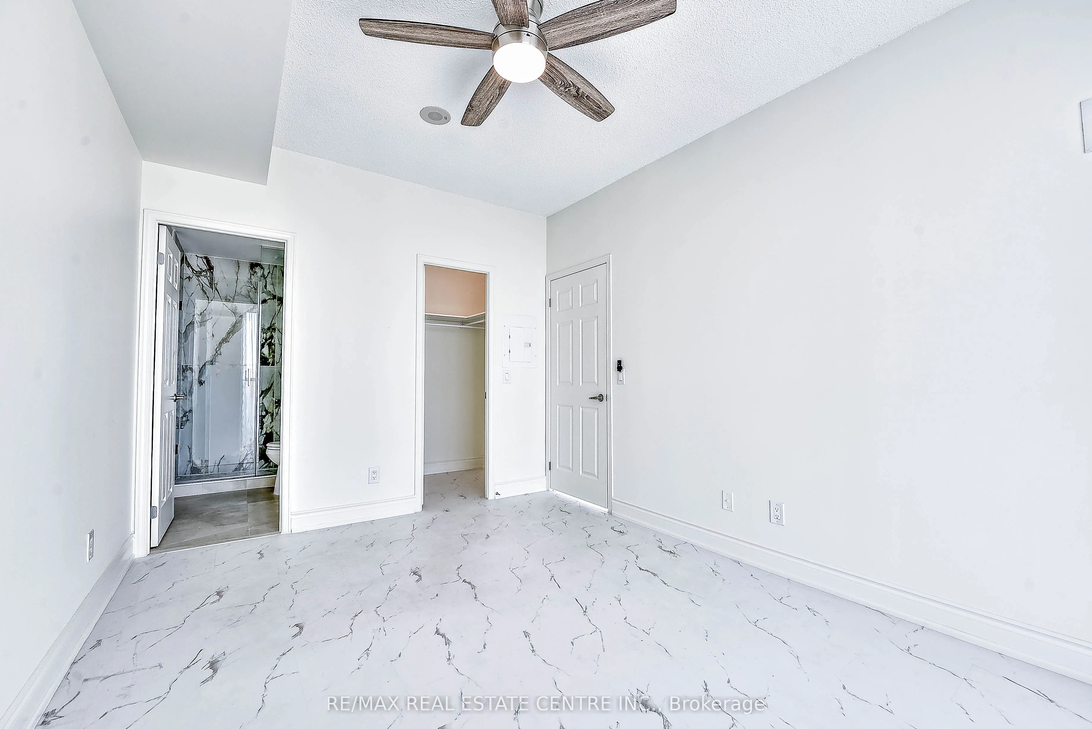339 Rathburn Road W, #2116