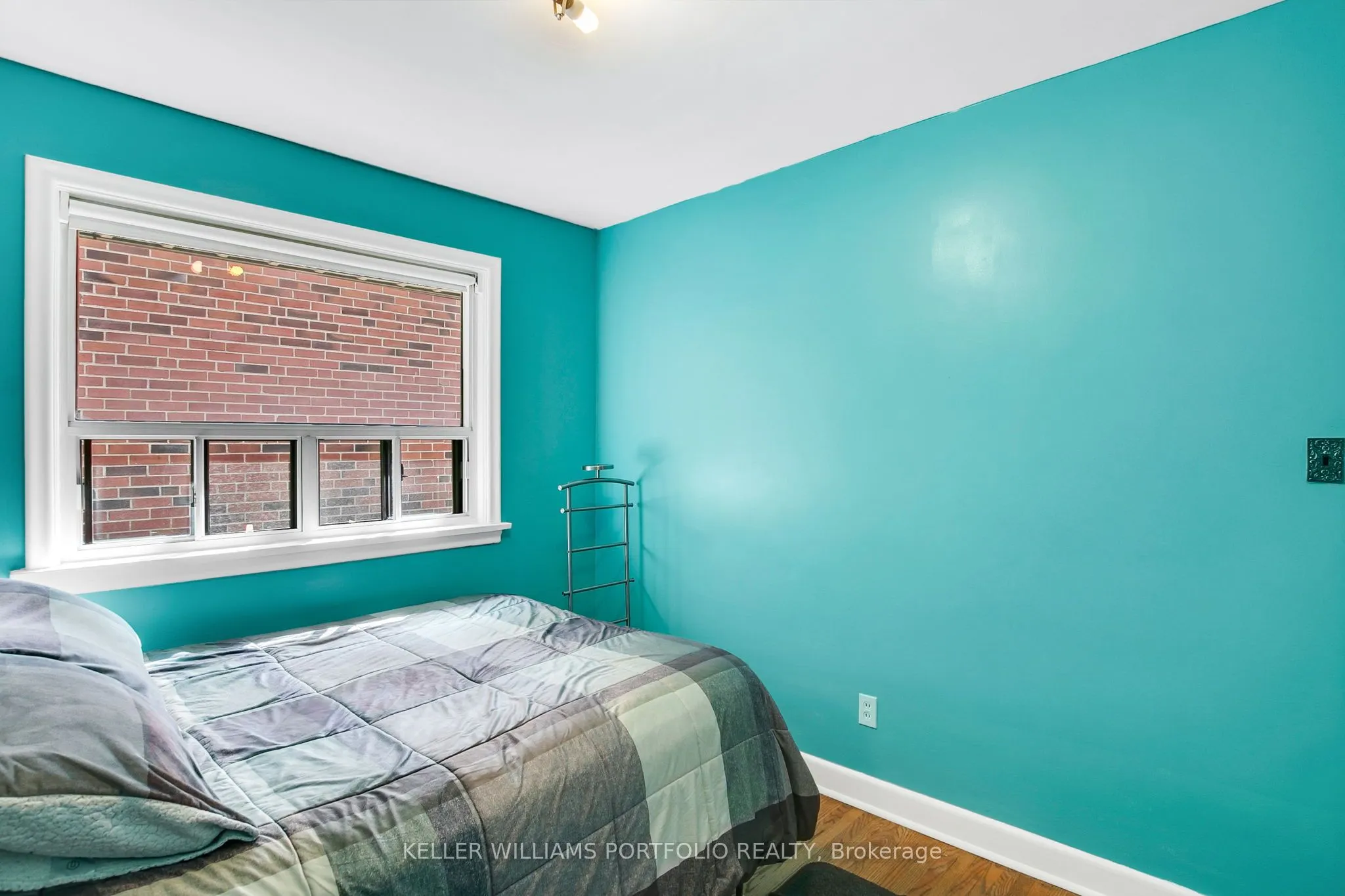 106 Botfield Avenue
