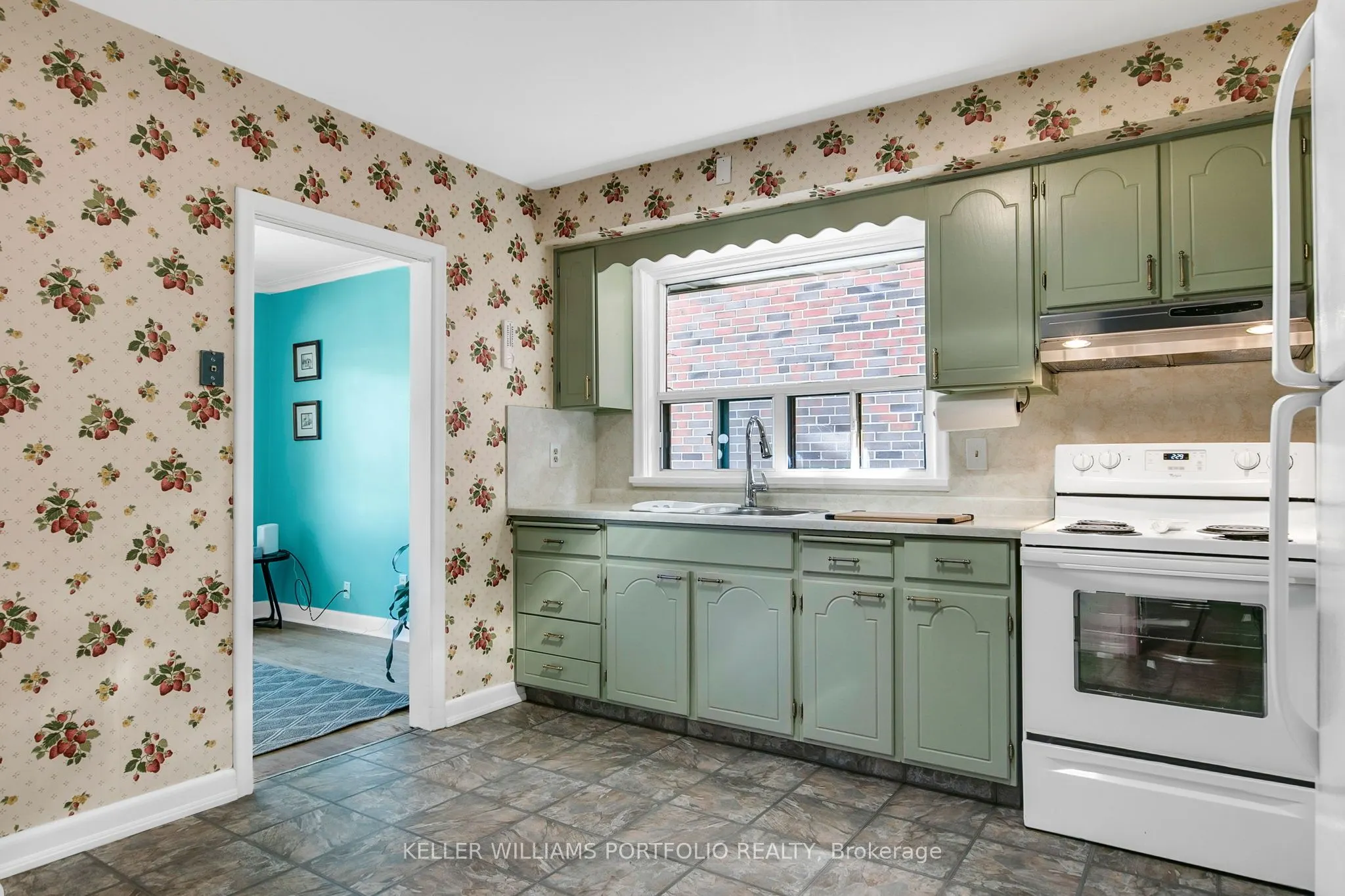 106 Botfield Avenue