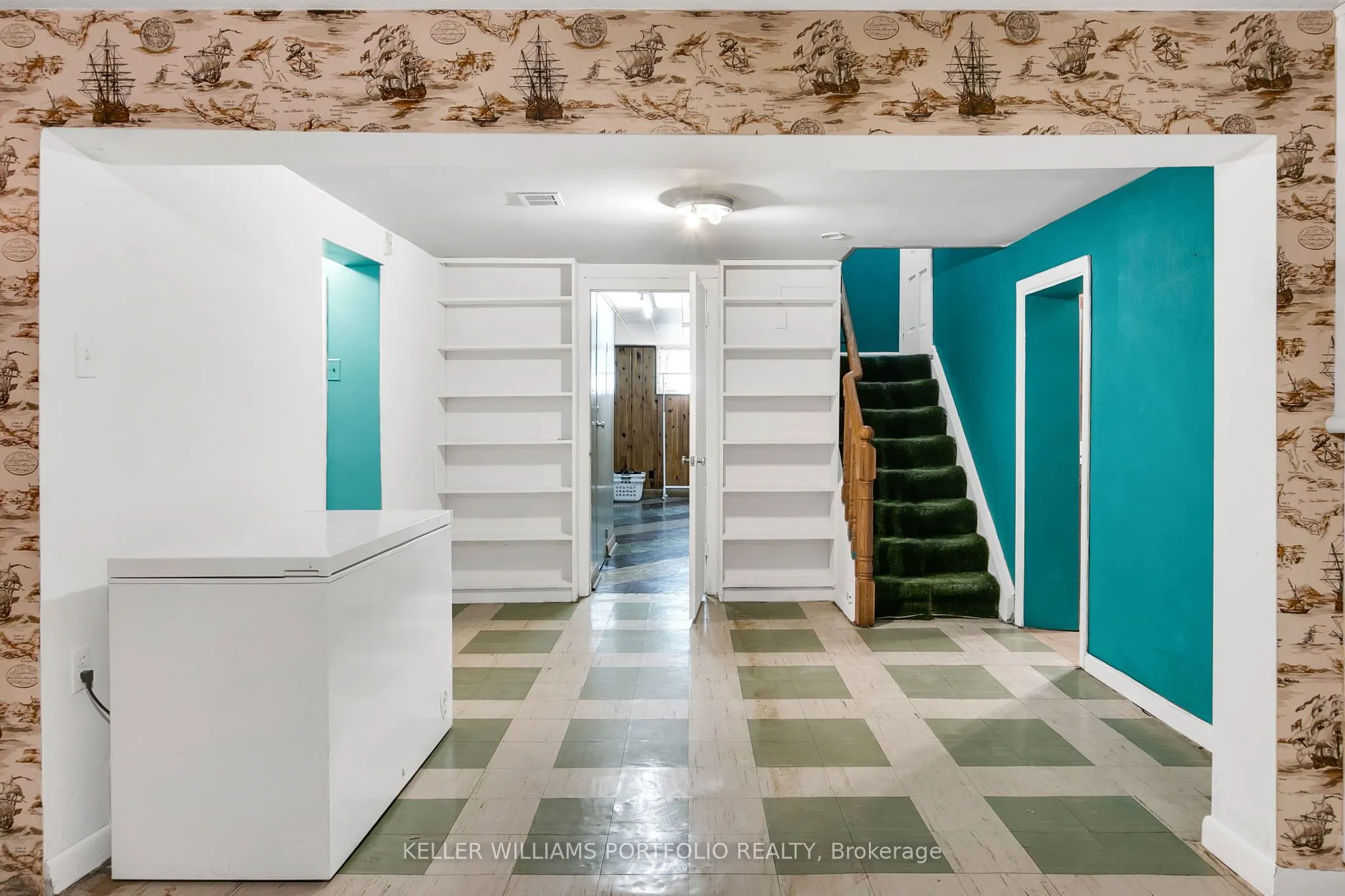 106 Botfield Avenue