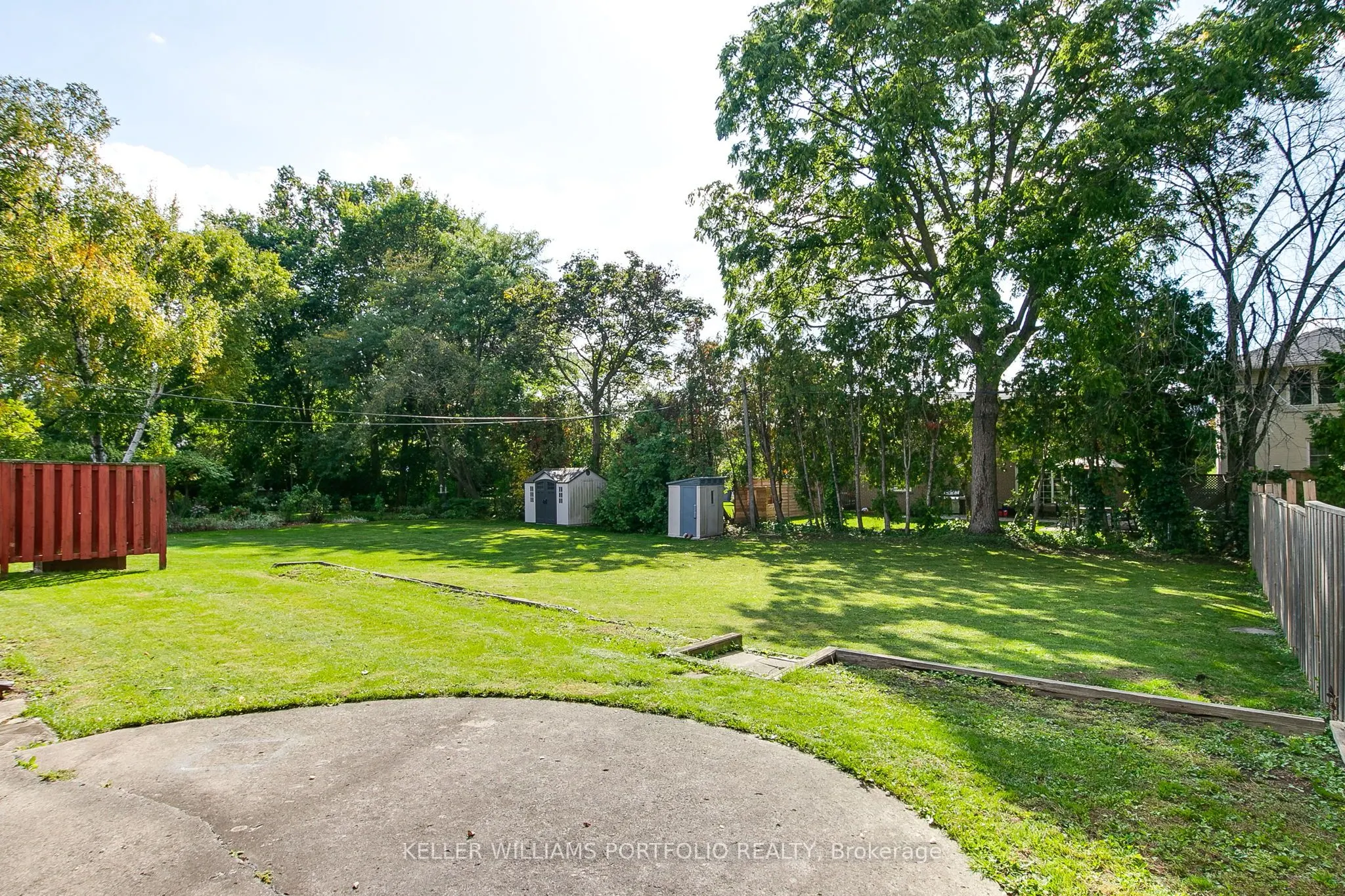 106 Botfield Avenue