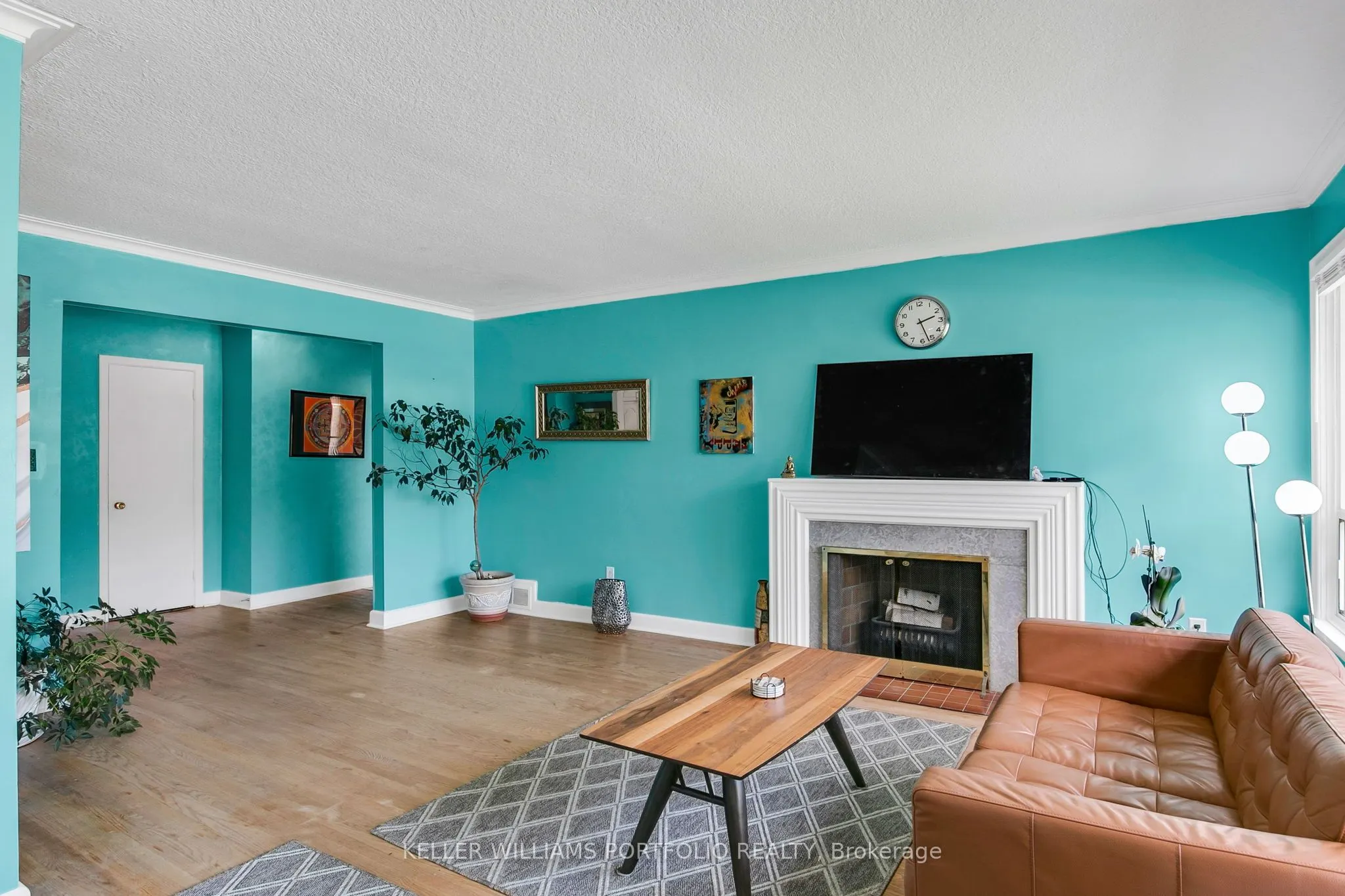 106 Botfield Avenue
