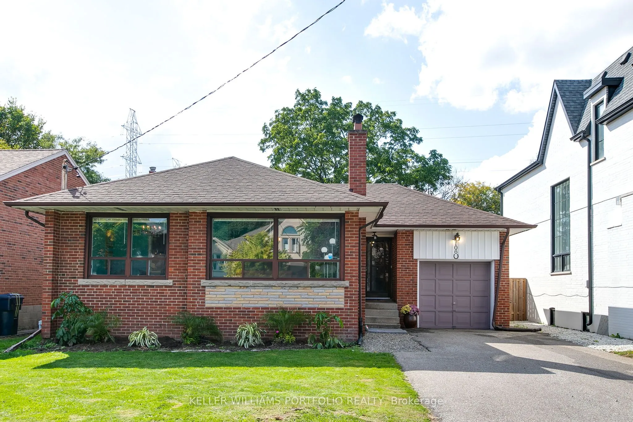 106 Botfield Avenue