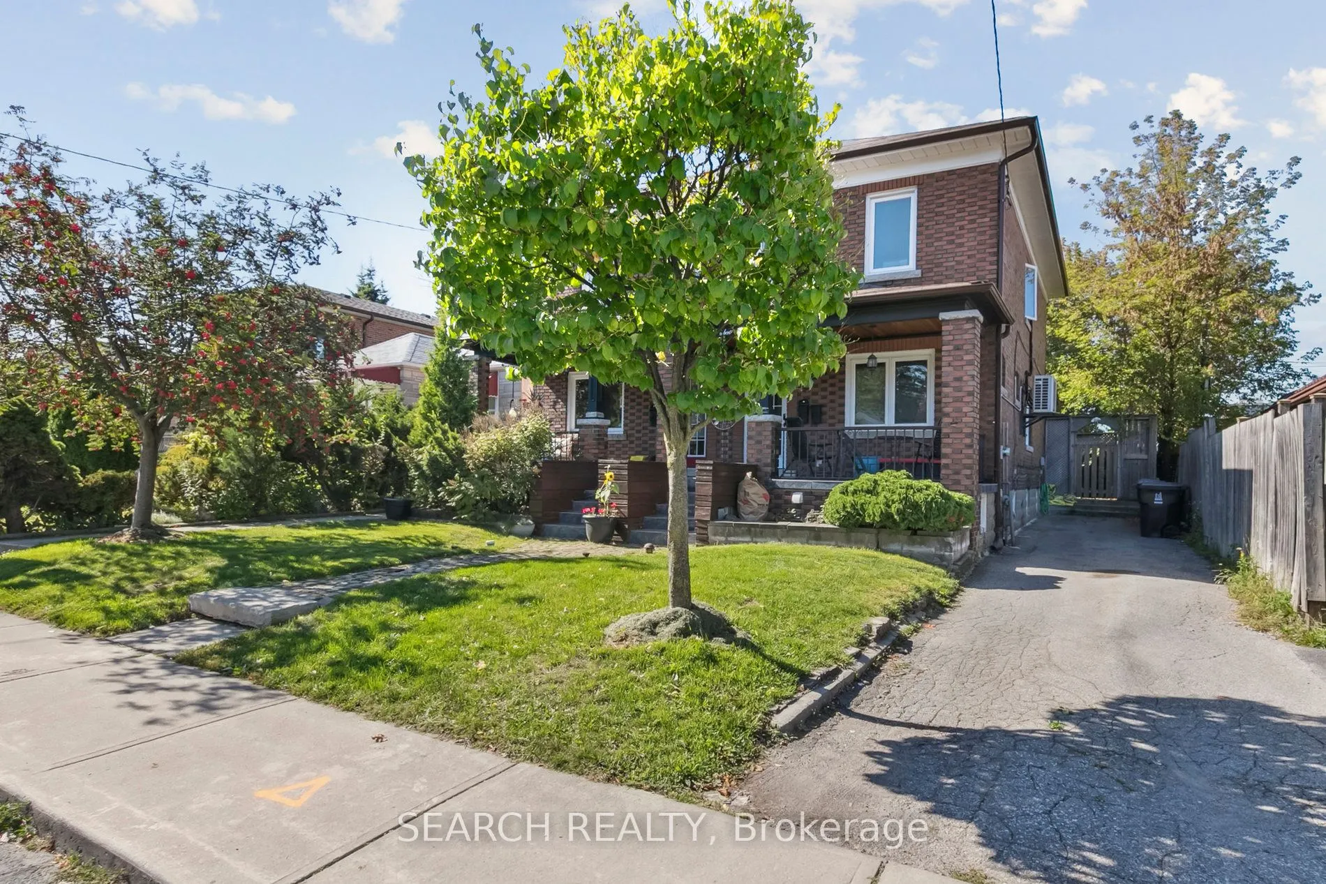 636 Mcroberts Avenue, #Main