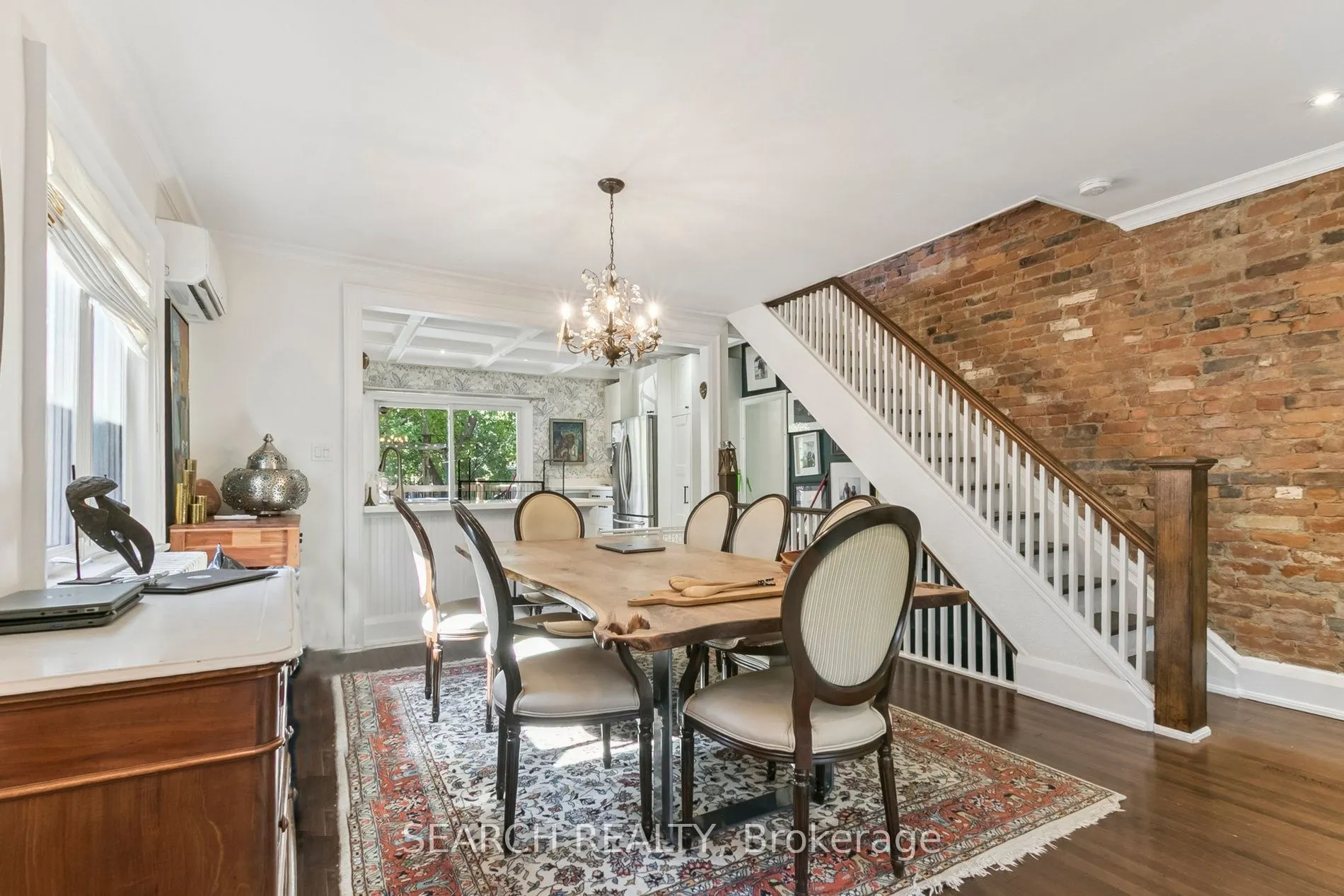636 Mcroberts Avenue, #Main