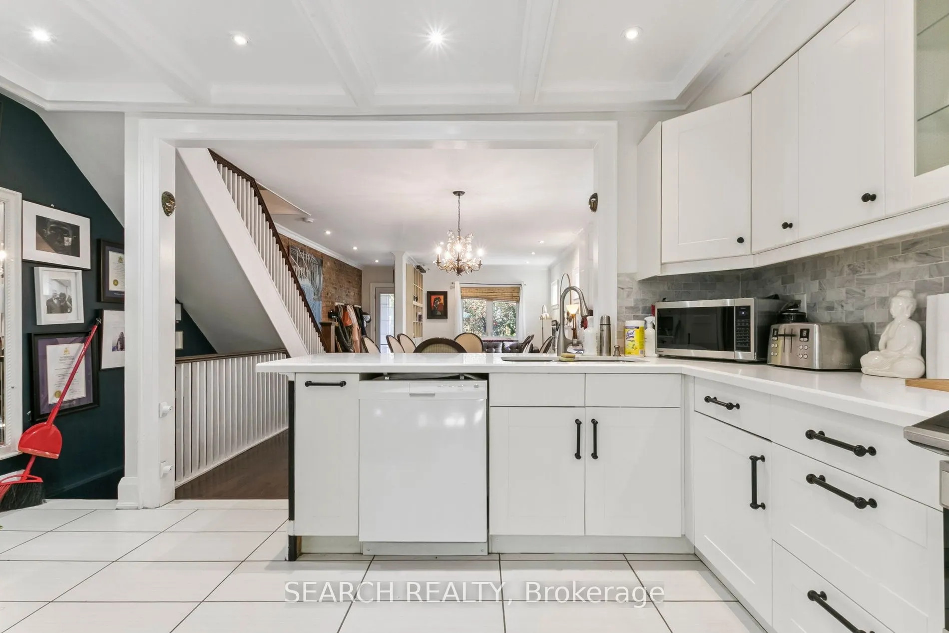 636 Mcroberts Avenue, #Main