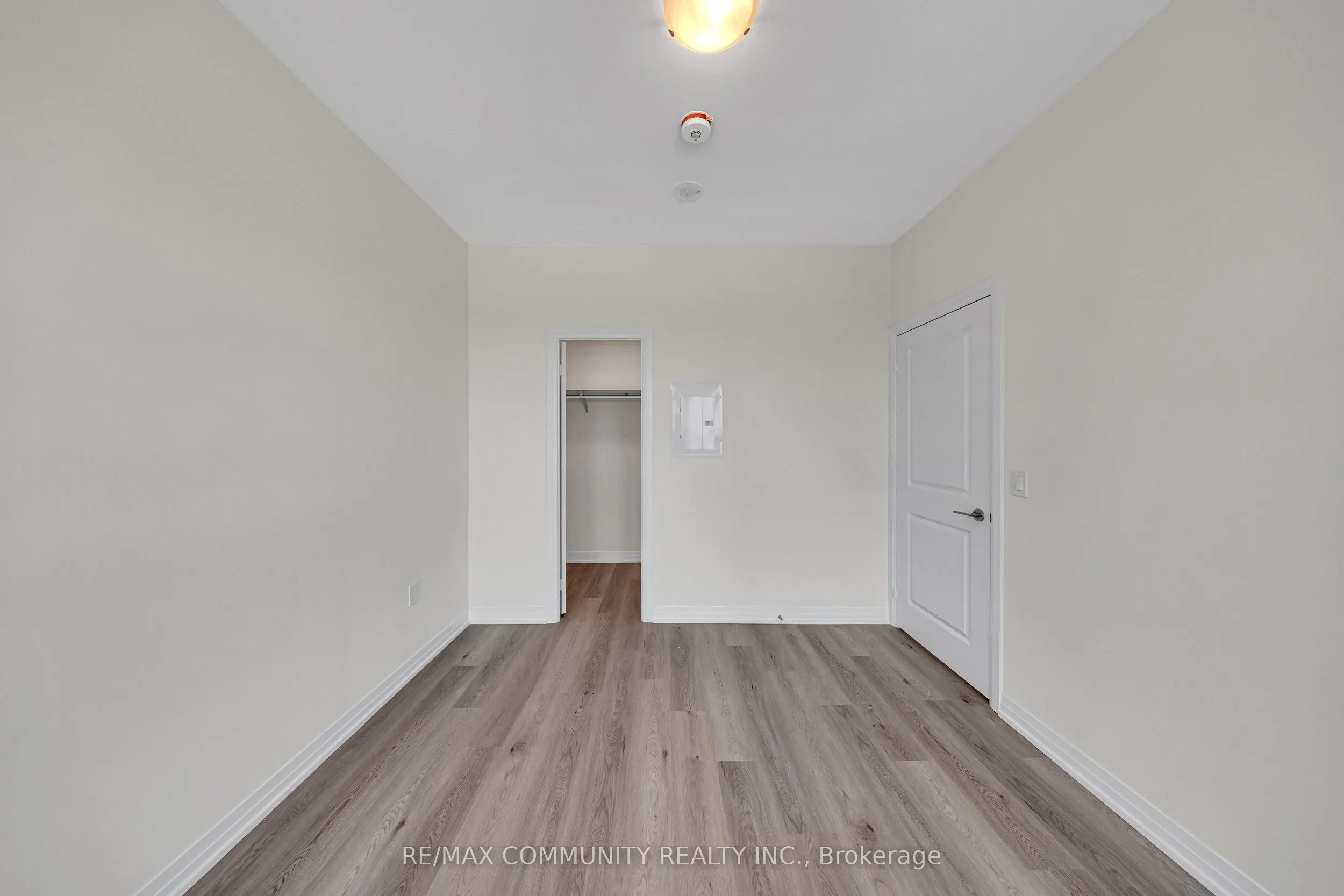 15 Watergarden Drive W, #404