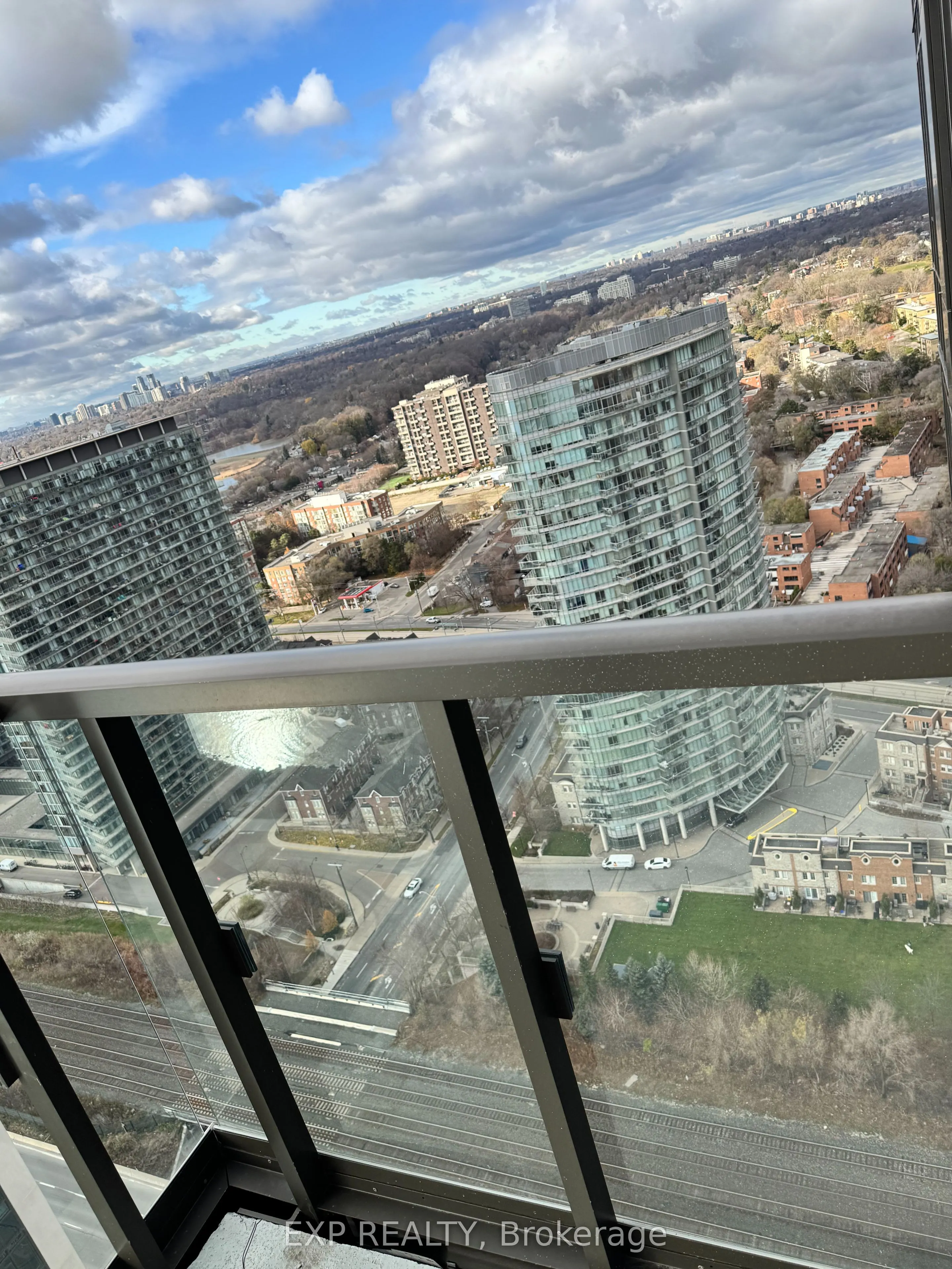 1926 Lakeshore Boulevard W, #3911