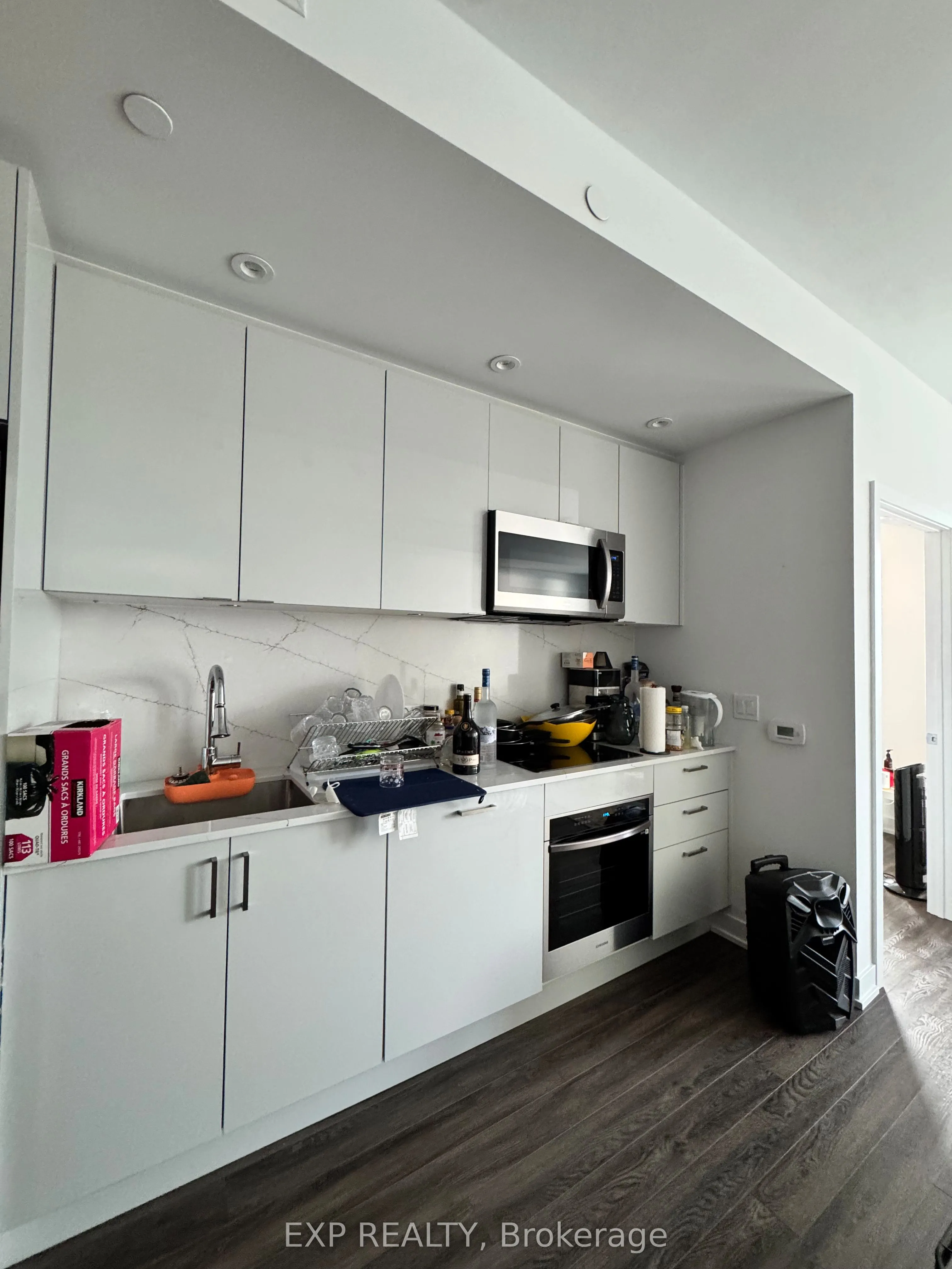 1926 Lakeshore Boulevard W, #3911
